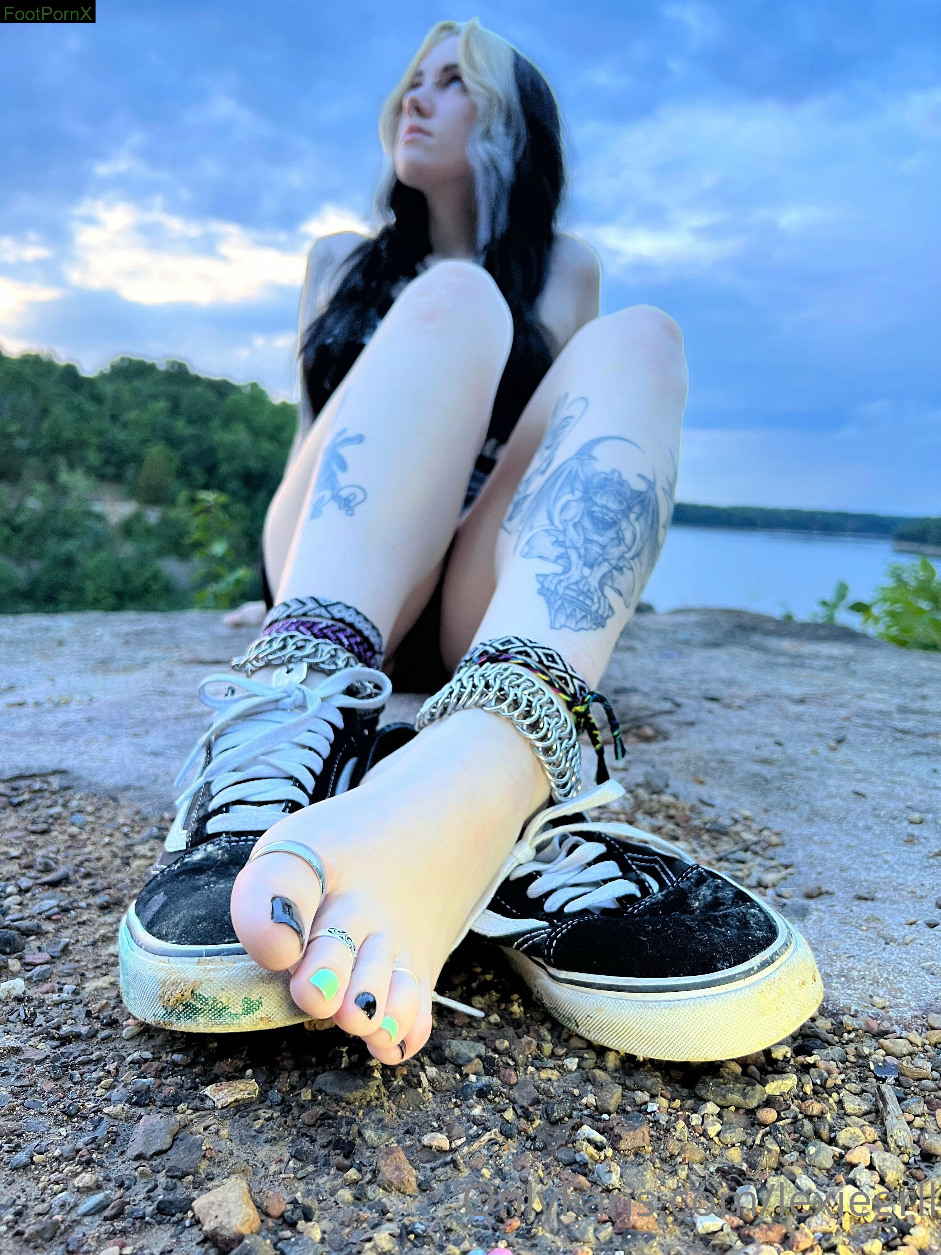 lexiegrll feet photo 17