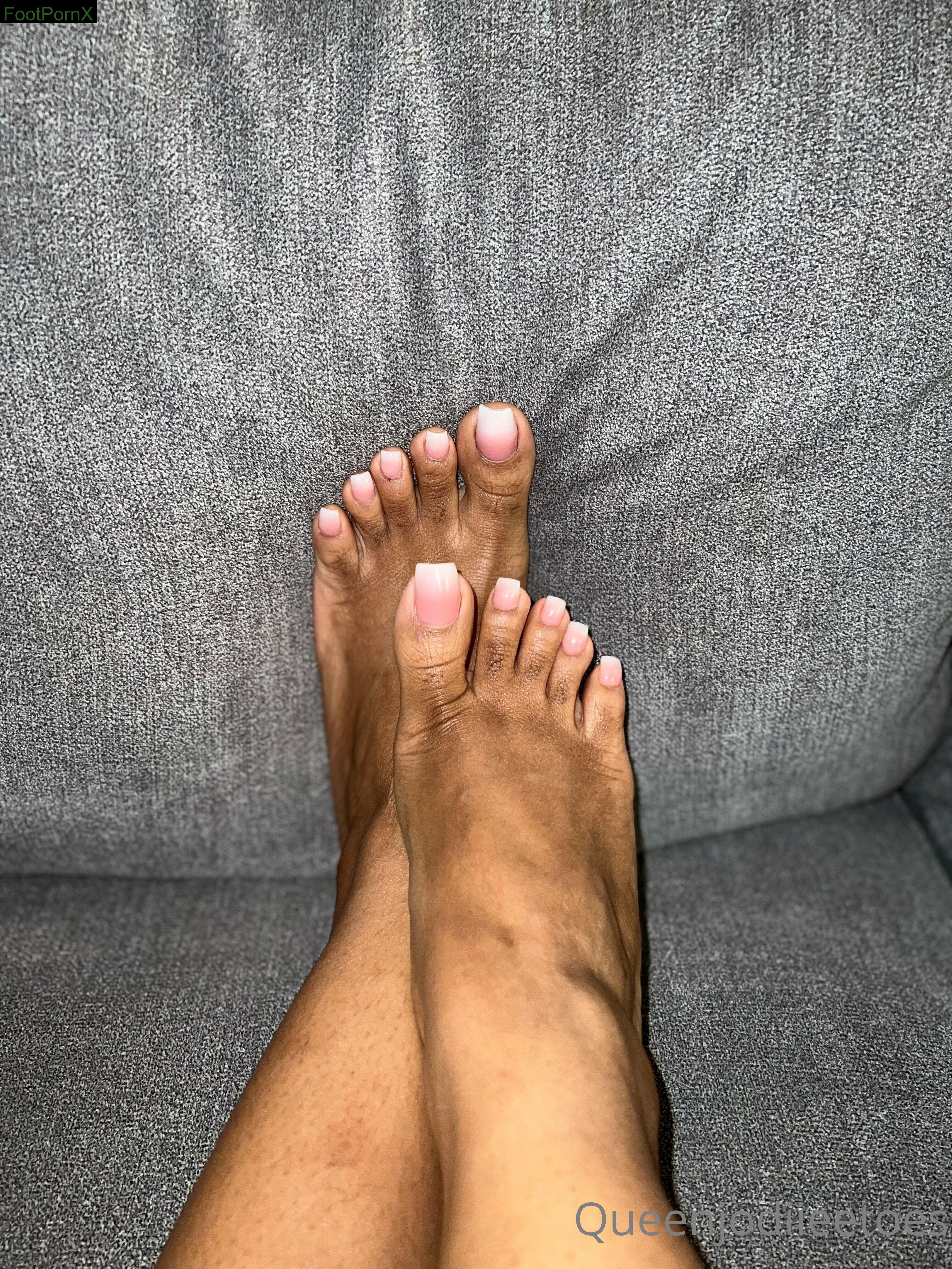 prettyfeetonly1800 feet photo 3