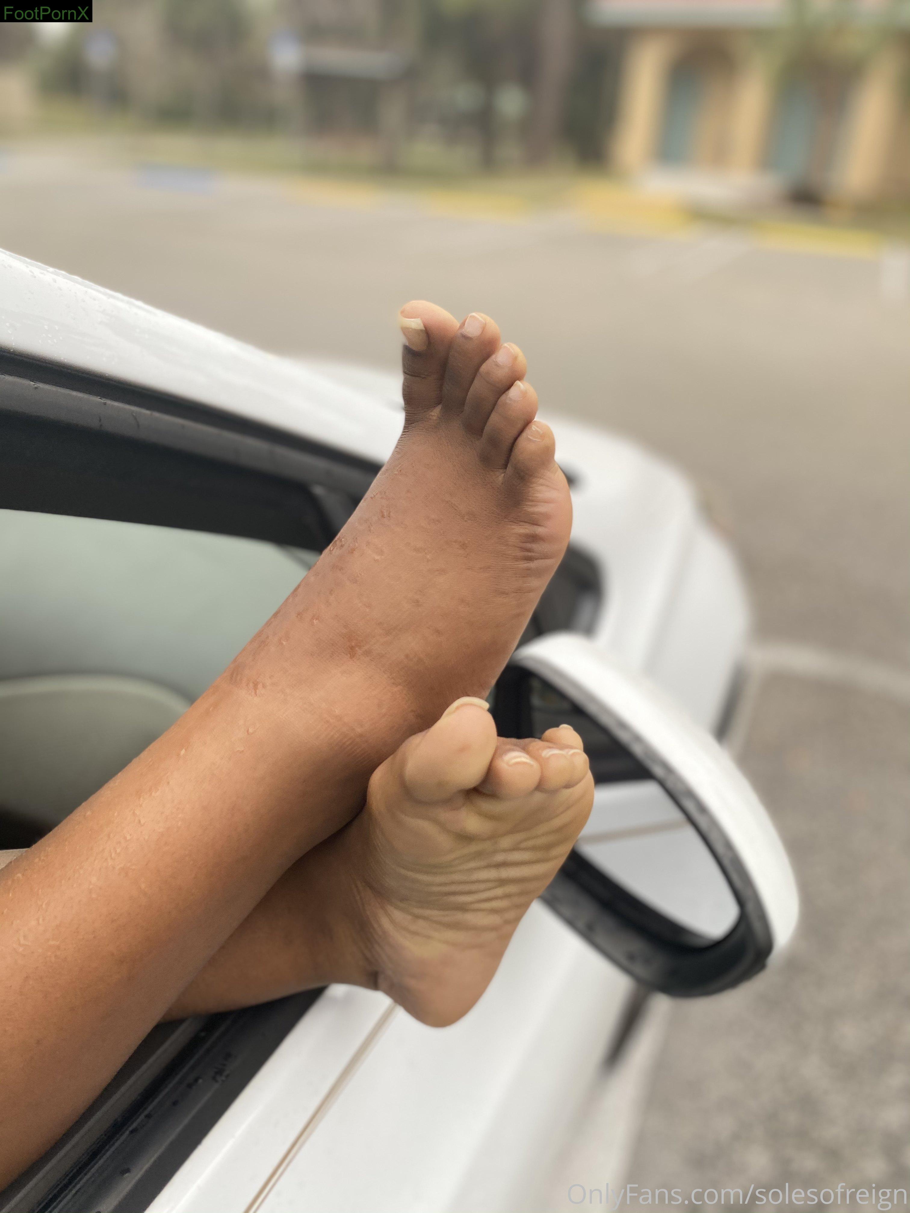 thagoddessreignn feet photo 18