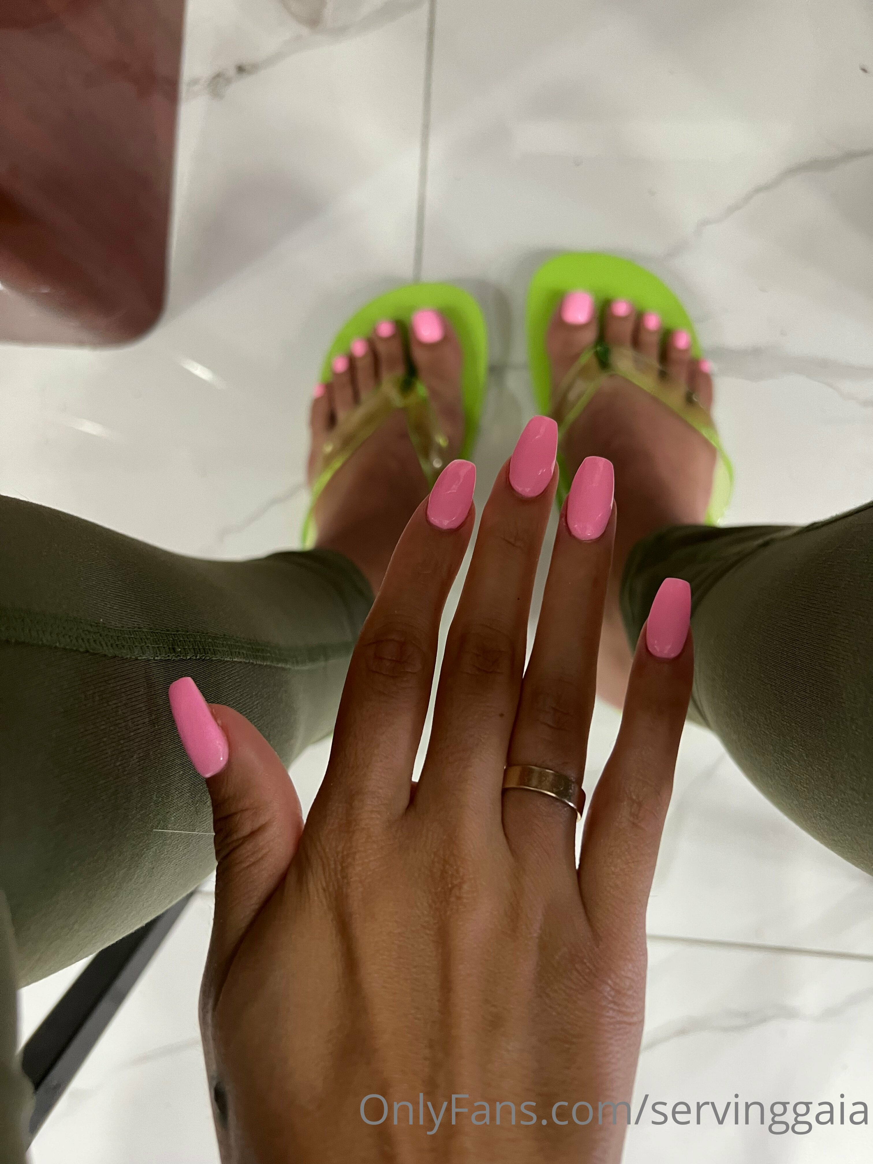 servinggaia feet photo 19