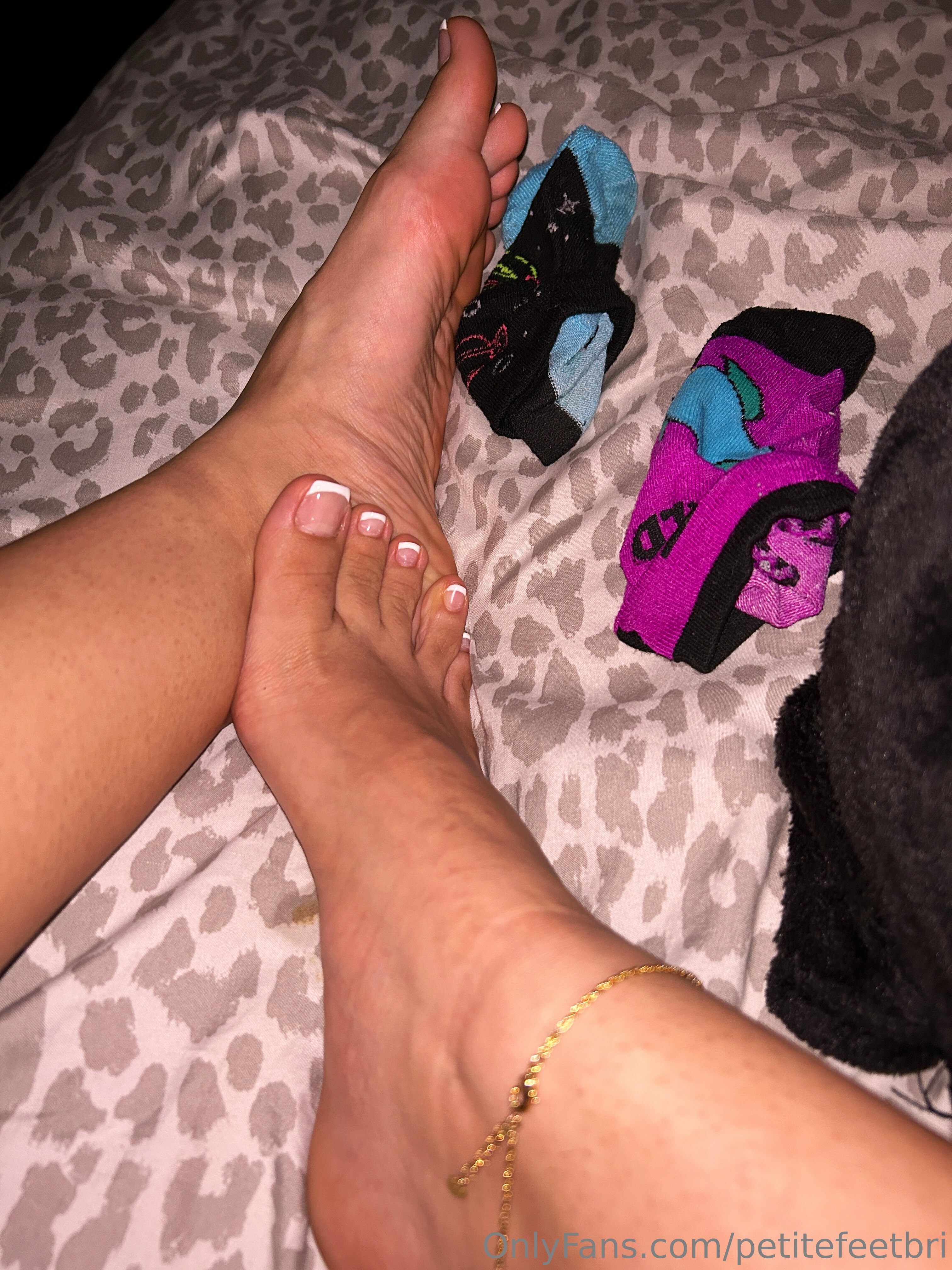 petitefeetbri feet photo 13