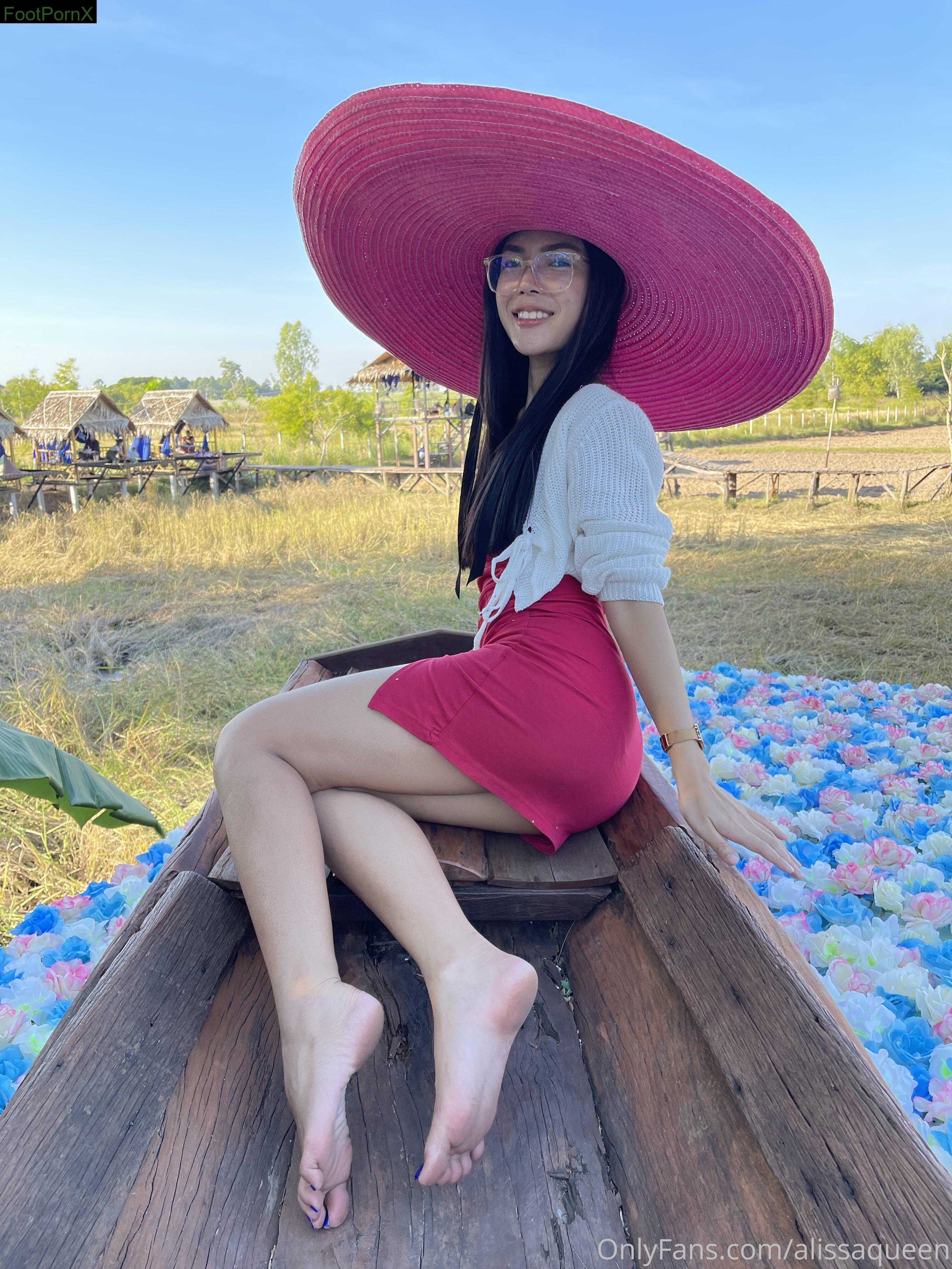 alissaqueen feet photo 16