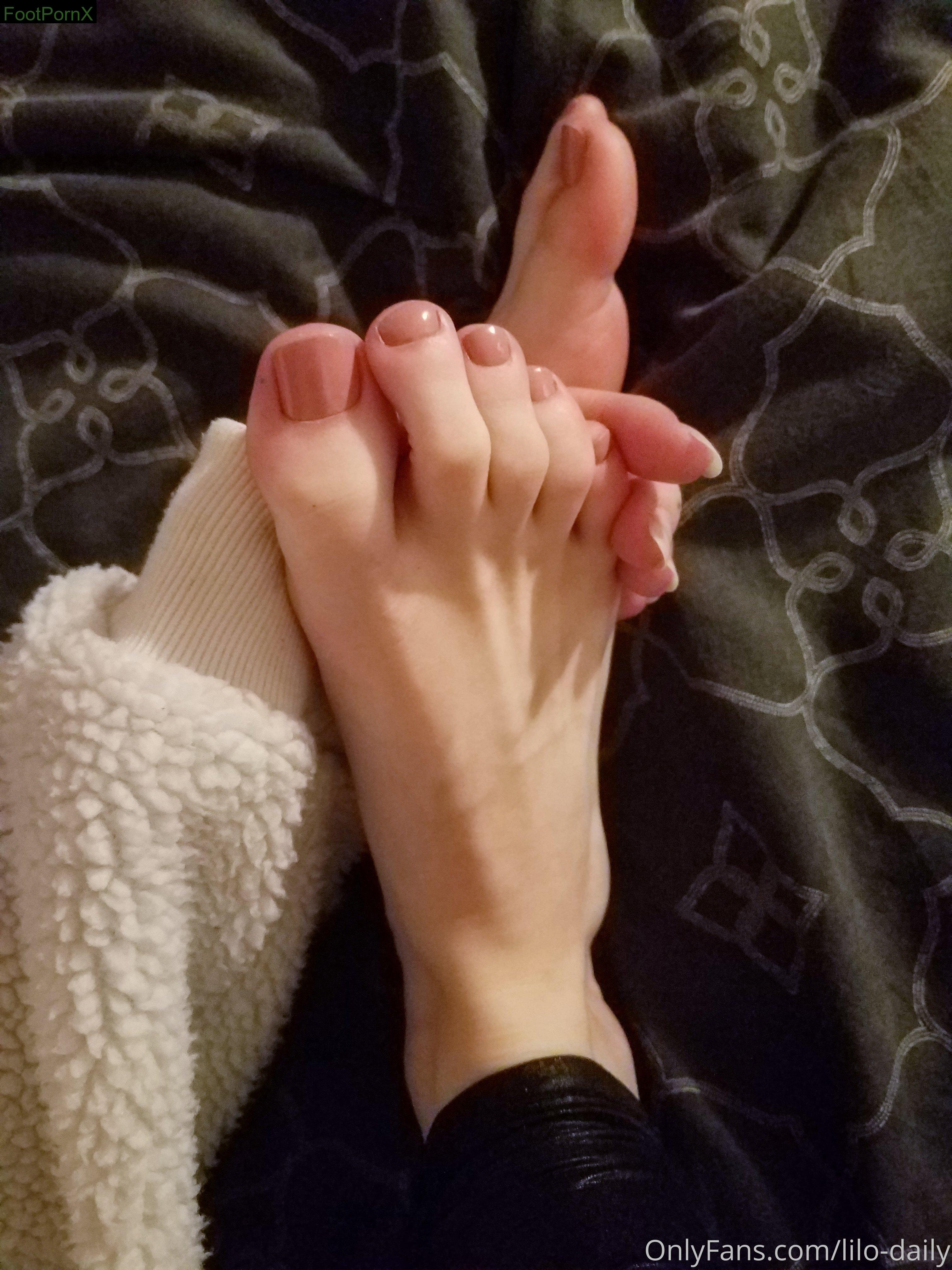 lilo-daily feet photo 13