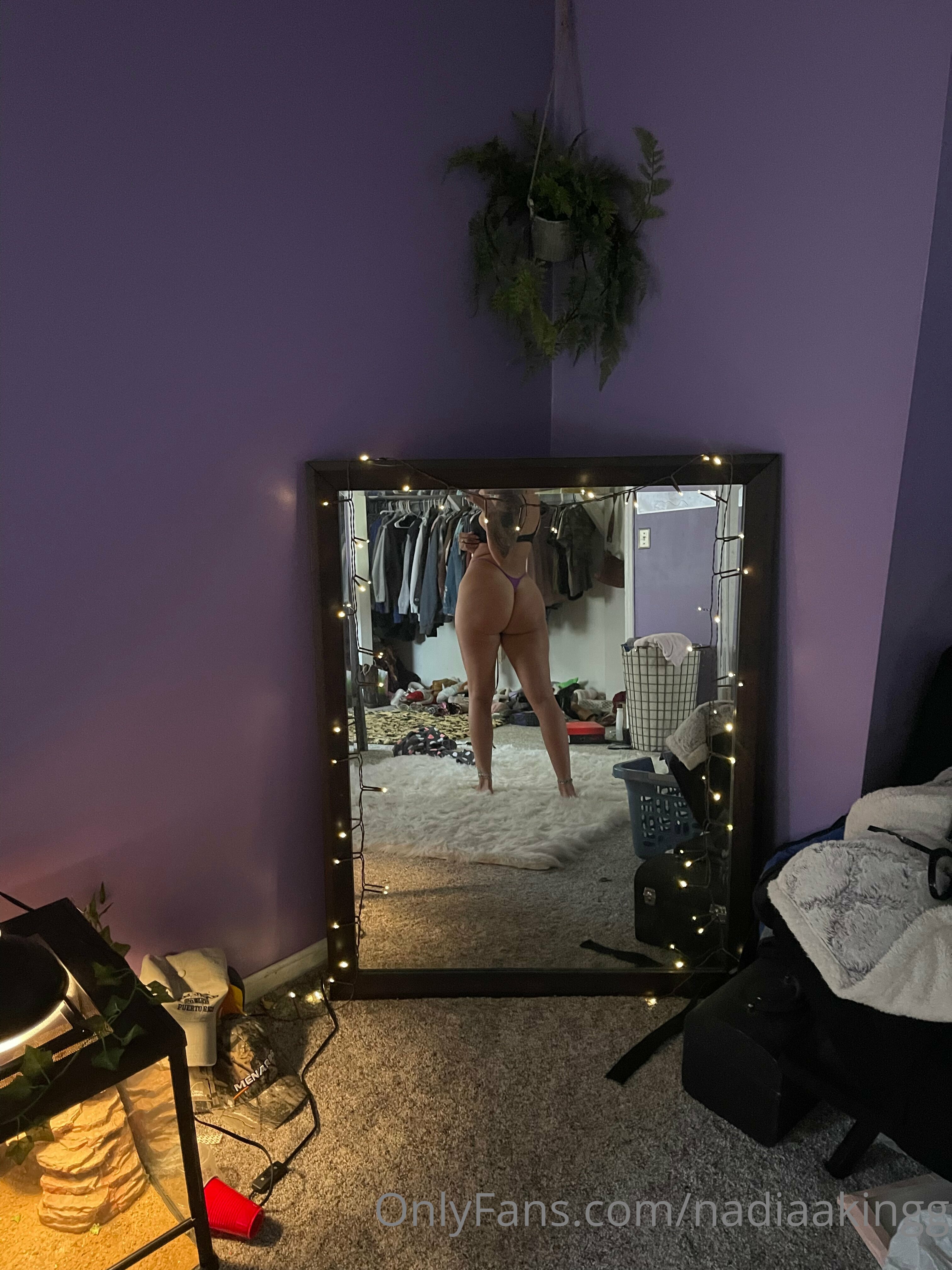 nadiaakingg feet photo 5