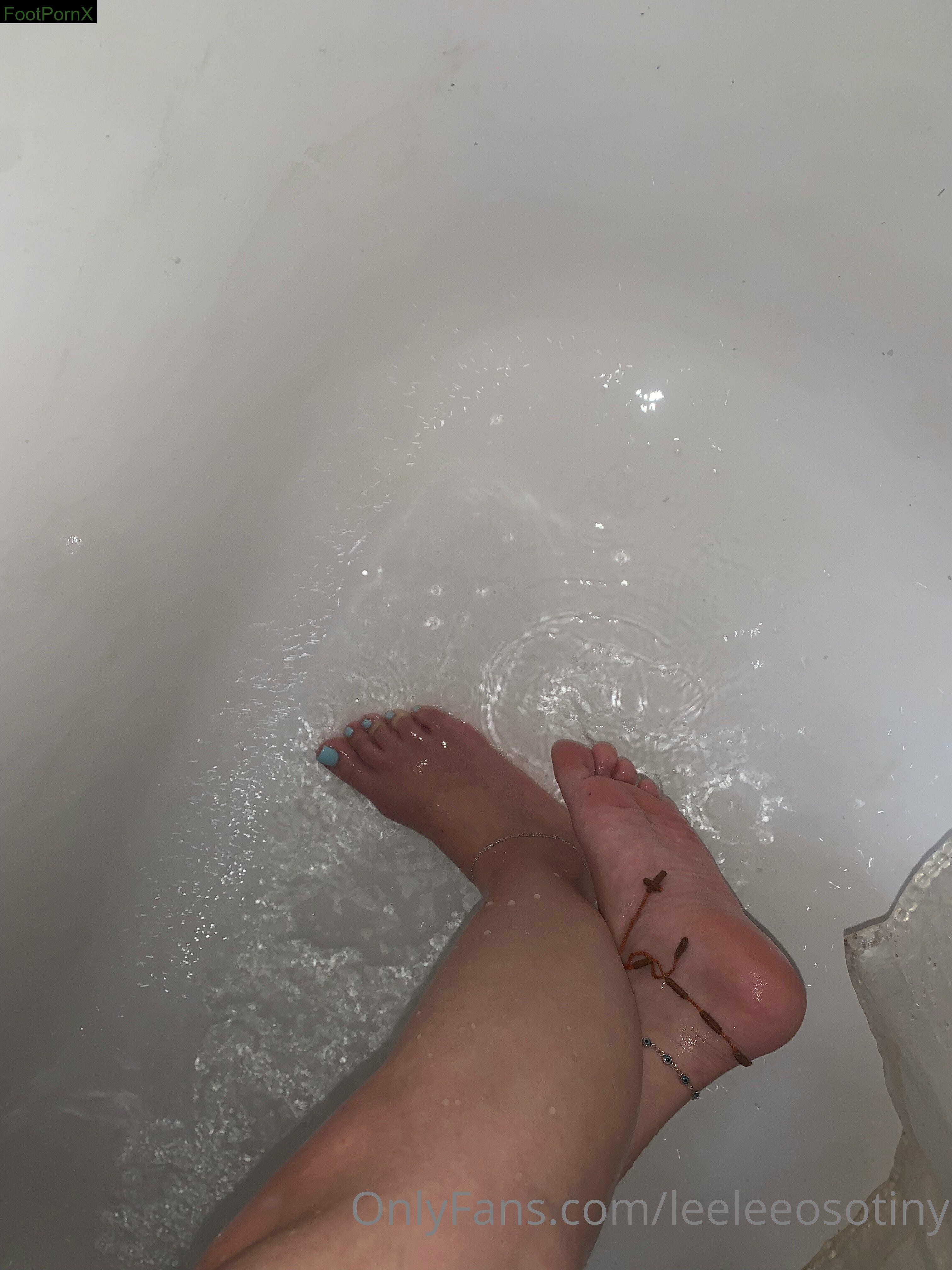leeleeosotiny feet photo 20