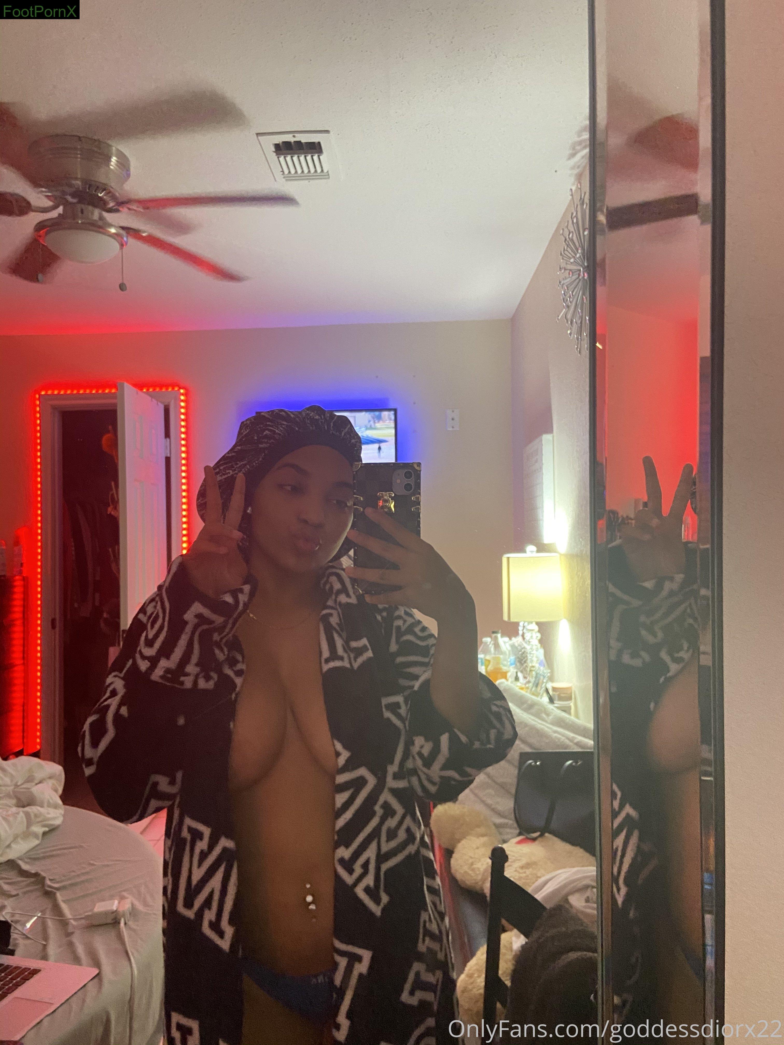 goddessdiorx22 feet photo 24