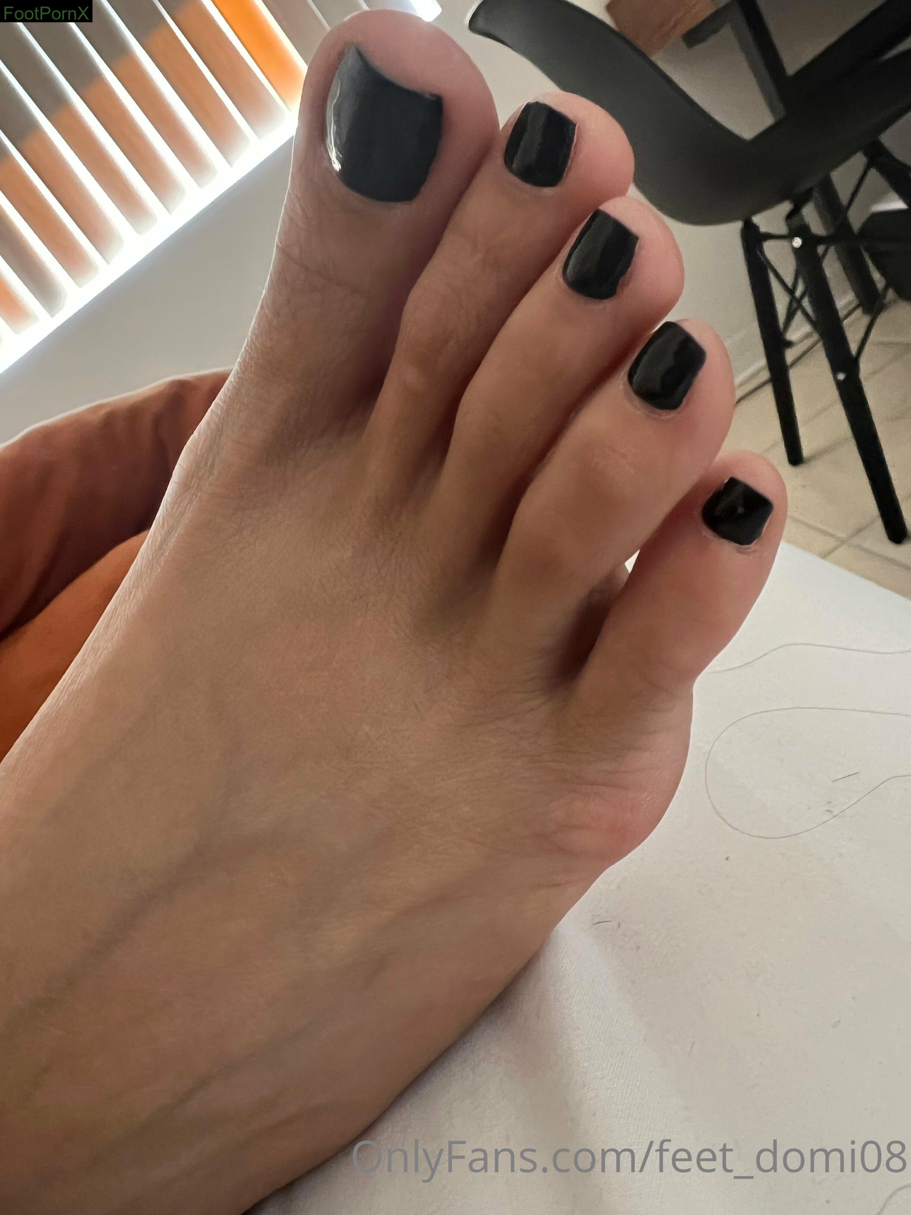 feet_domi08 feet photo 9