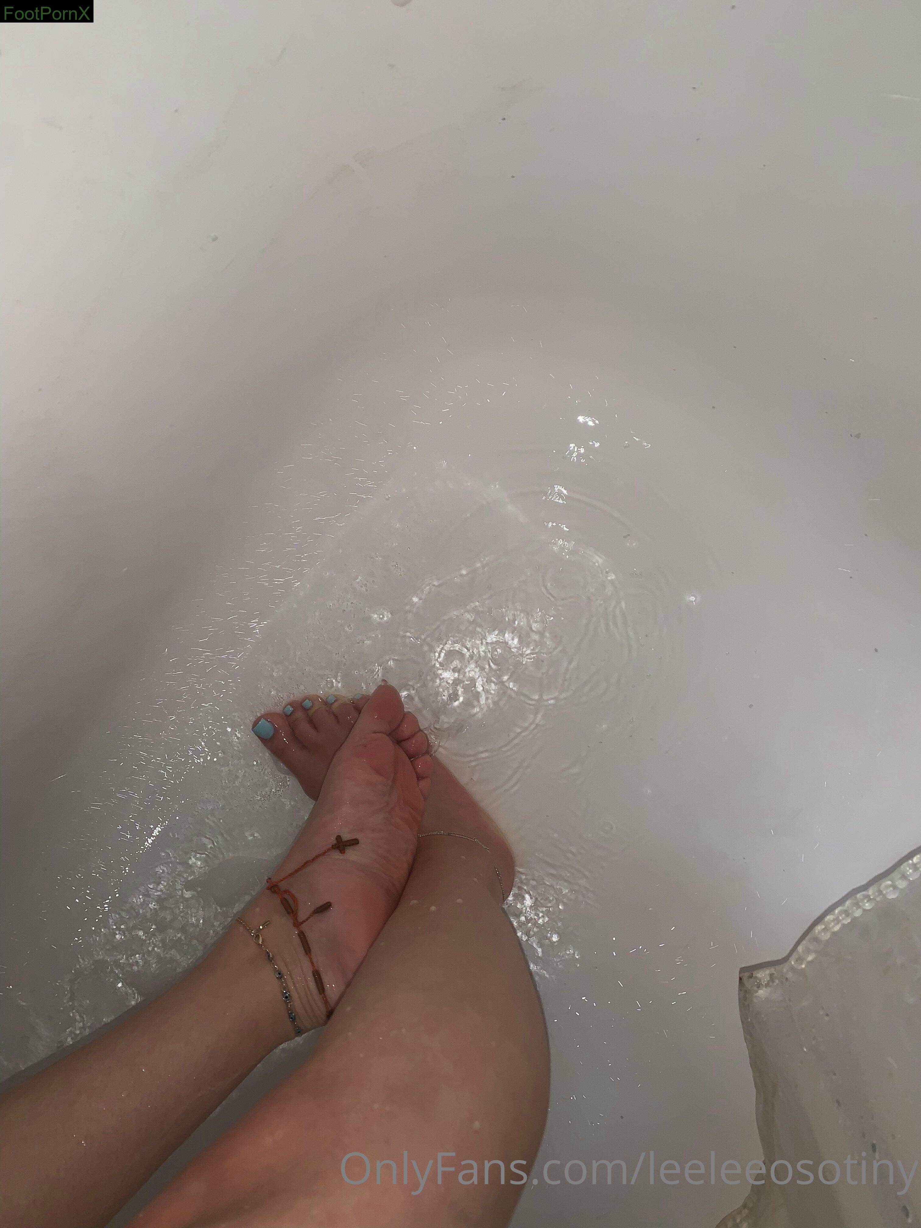 leeleeosotiny feet photo 23