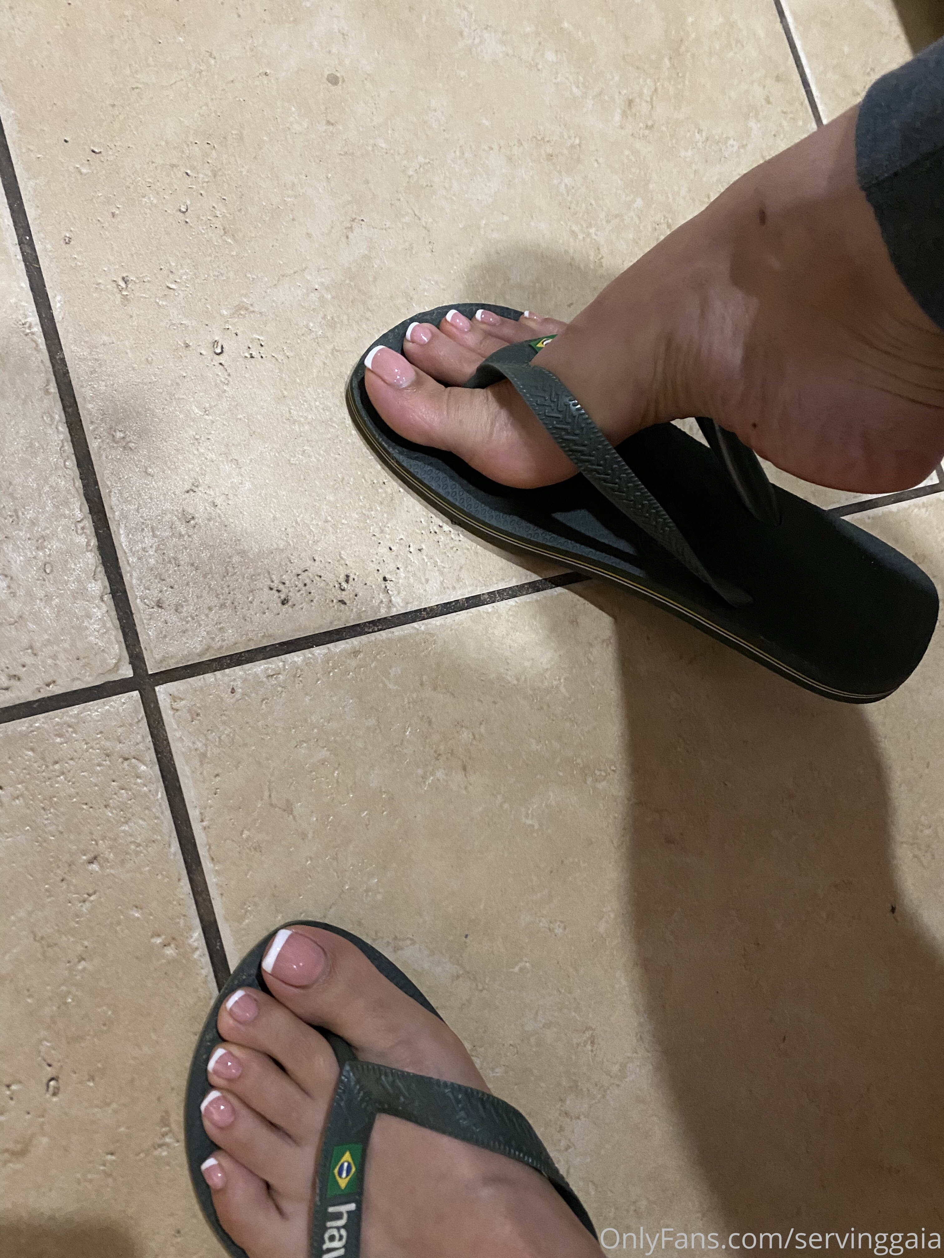servinggaia feet photo 12