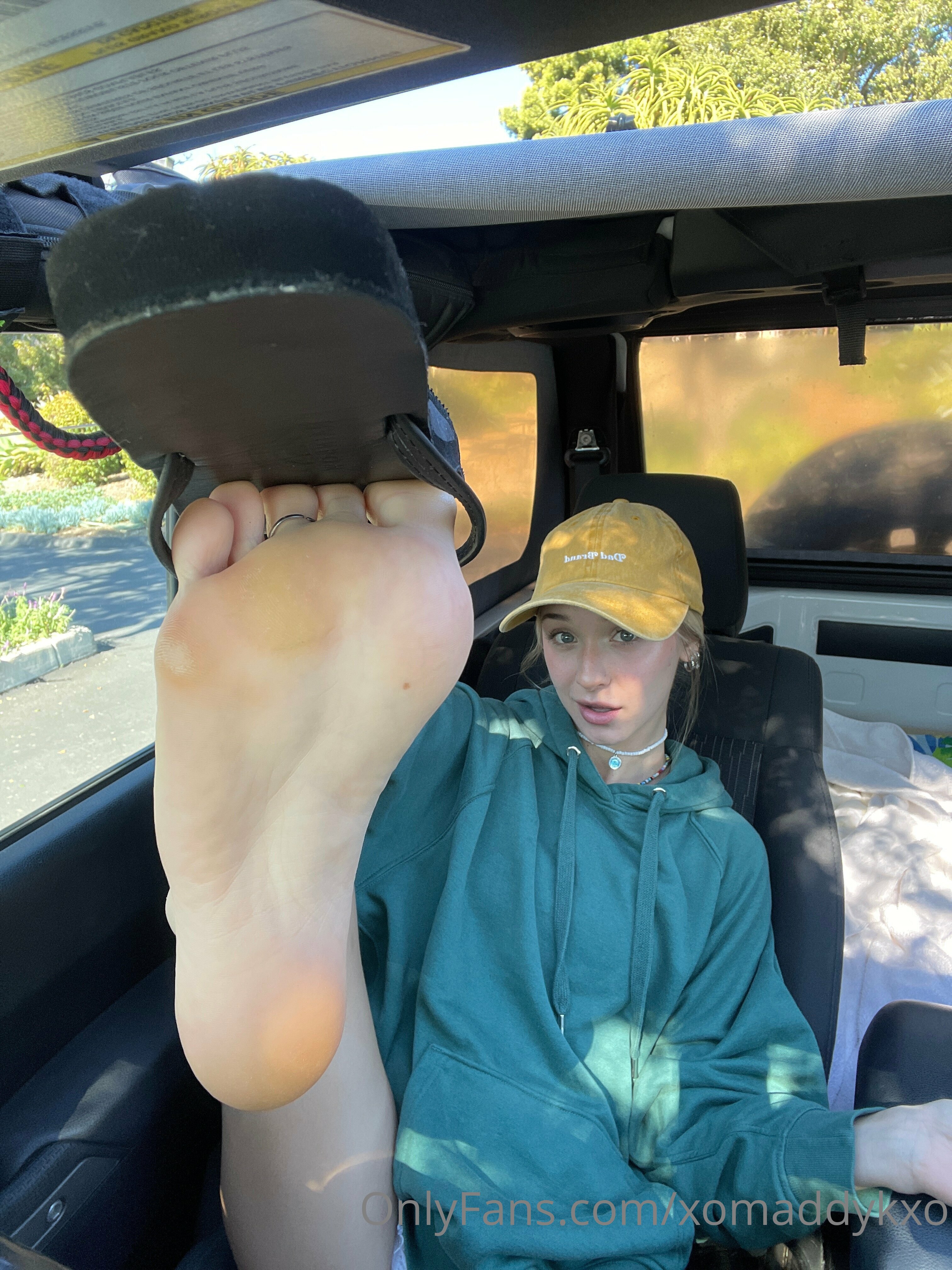xomaddykxo feet photo 22