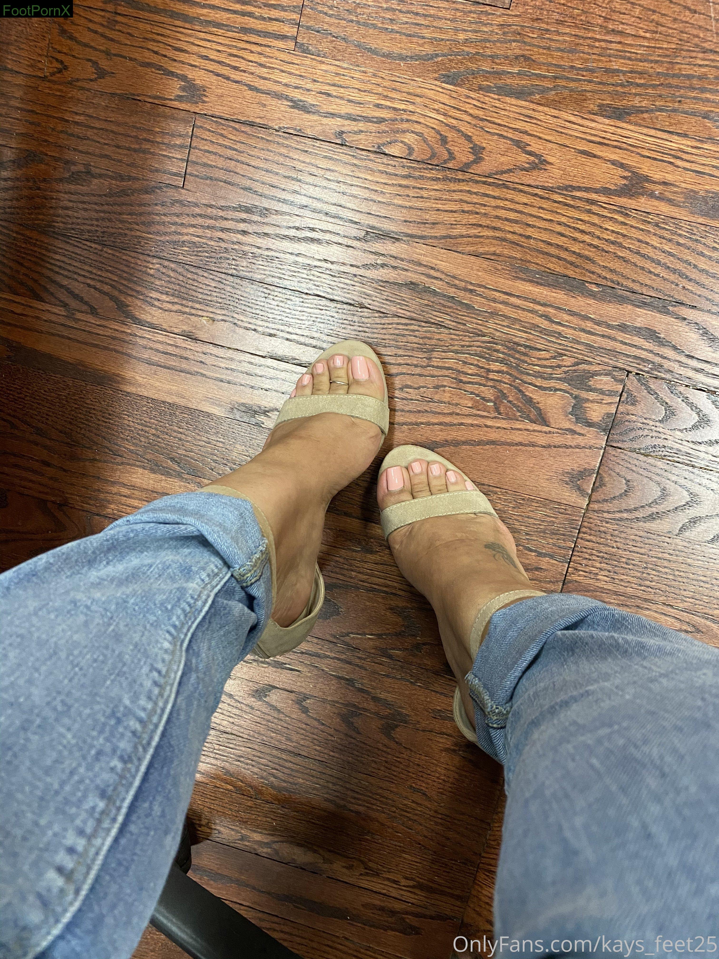 kays_feet25 feet photo 3