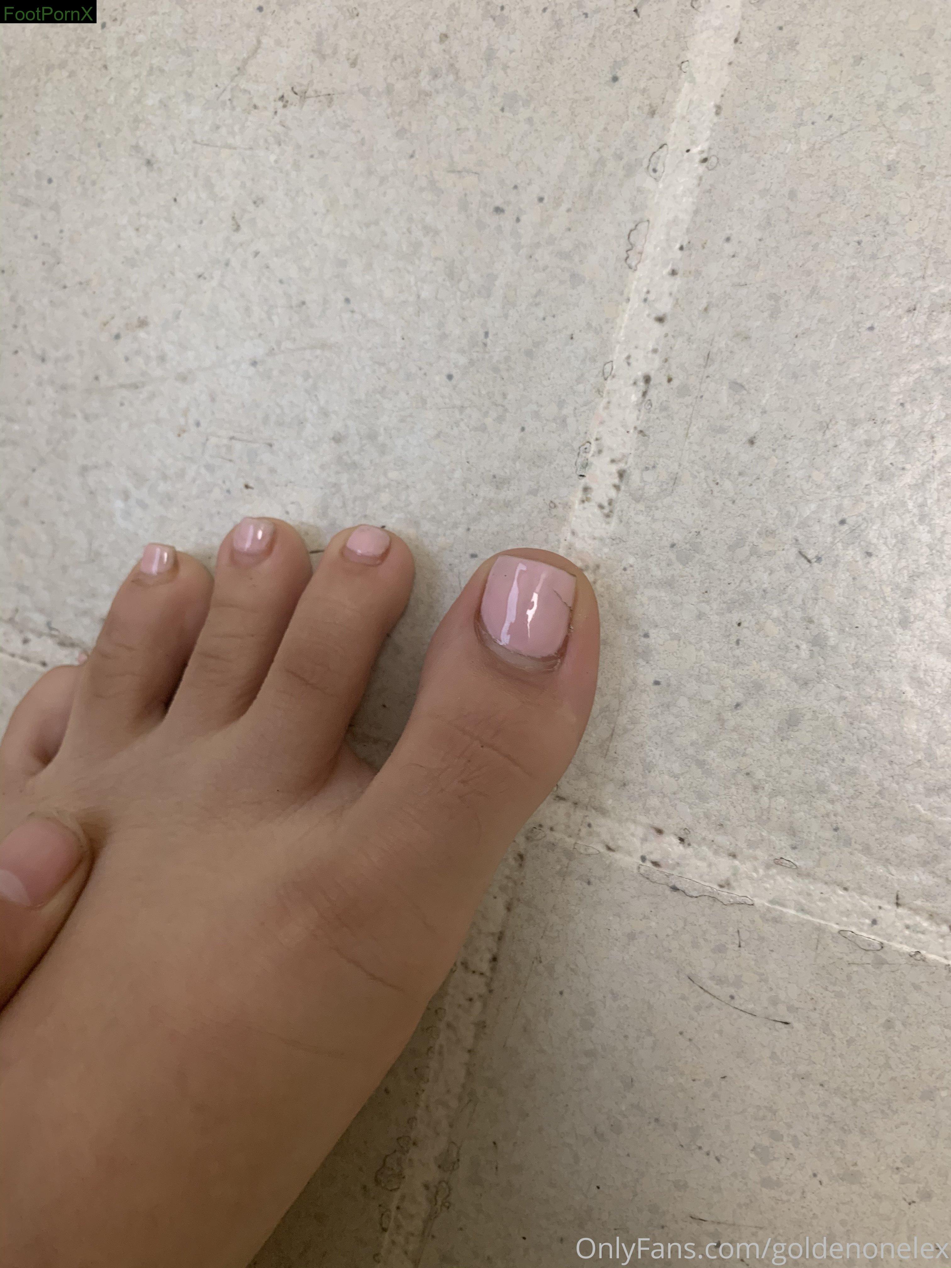 goldenonelex feet photo 23