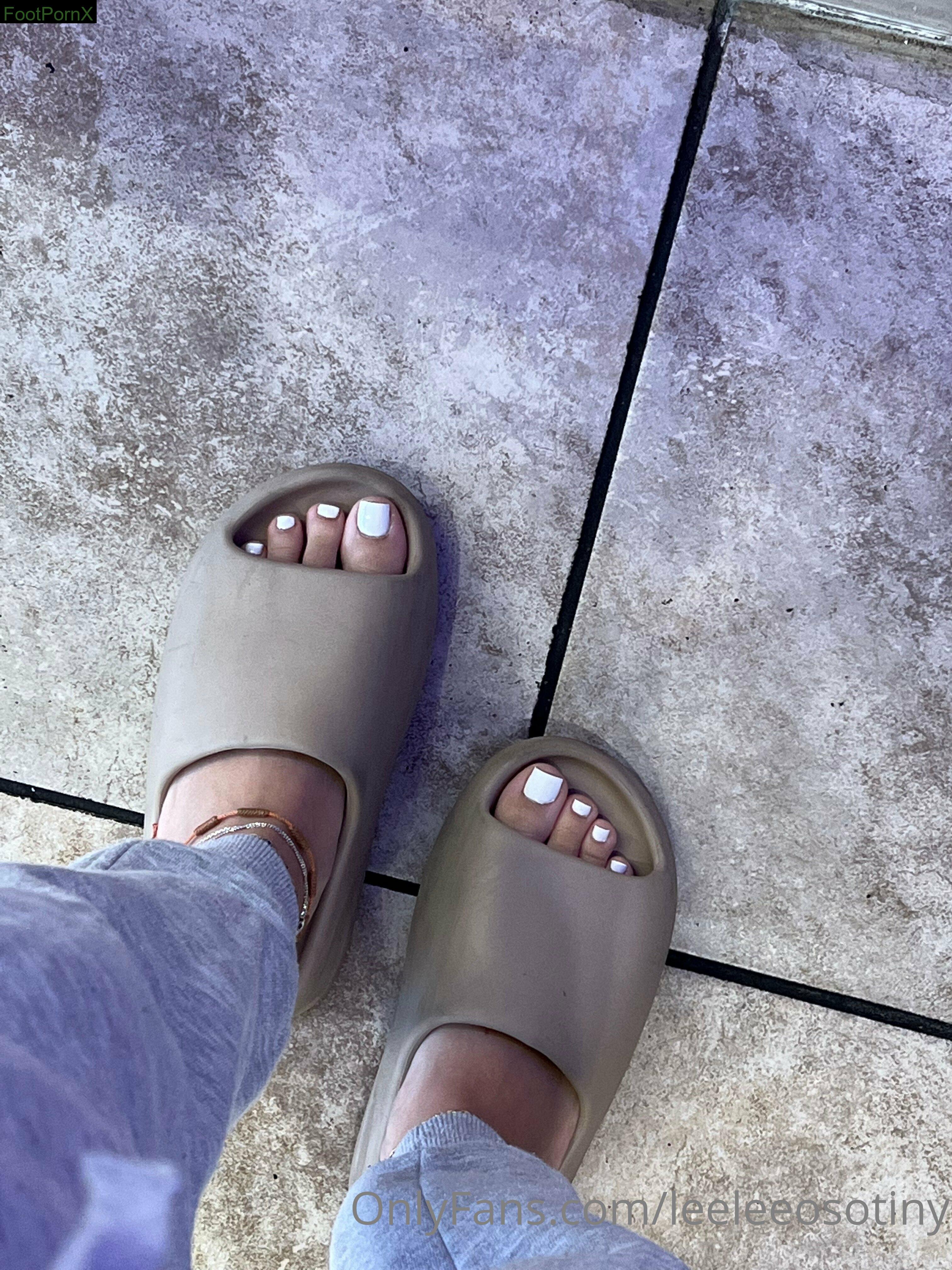leeleeosotiny feet photo 18