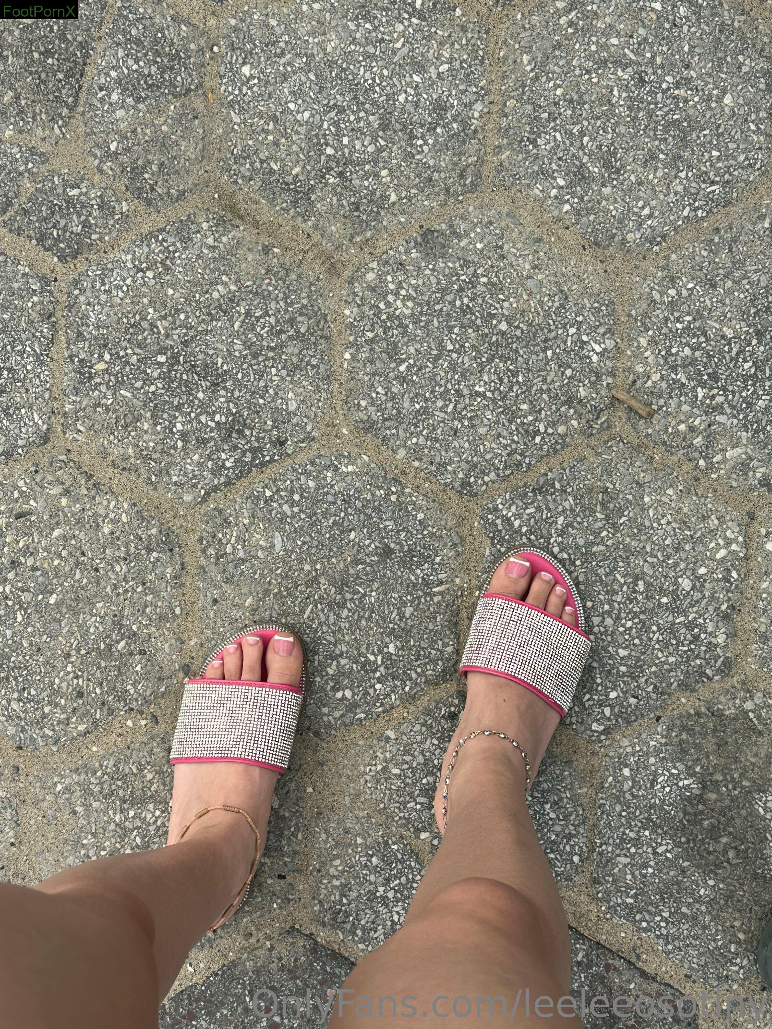 leeleeosotiny feet photo 17