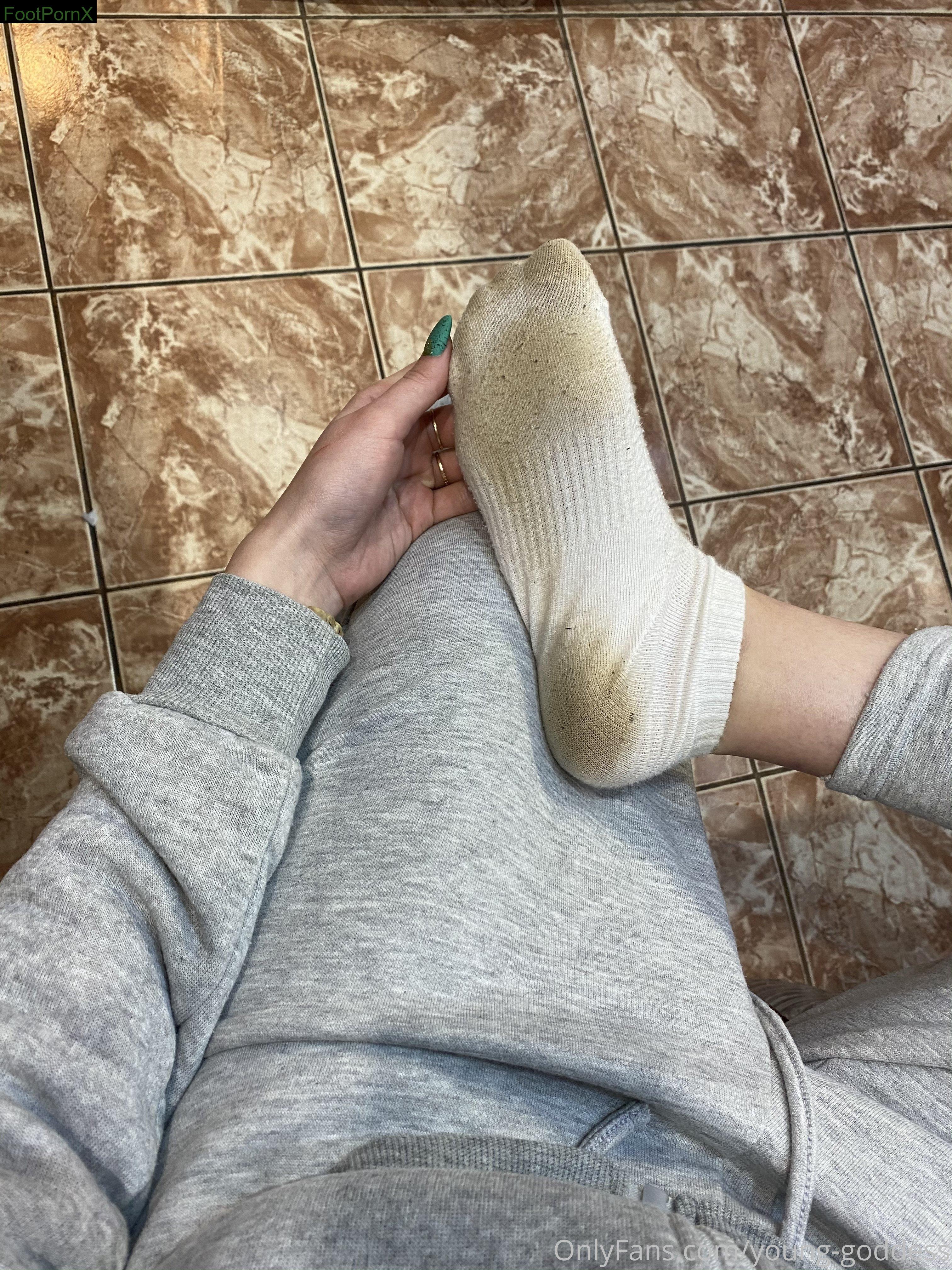 young-goddess feet photo 5