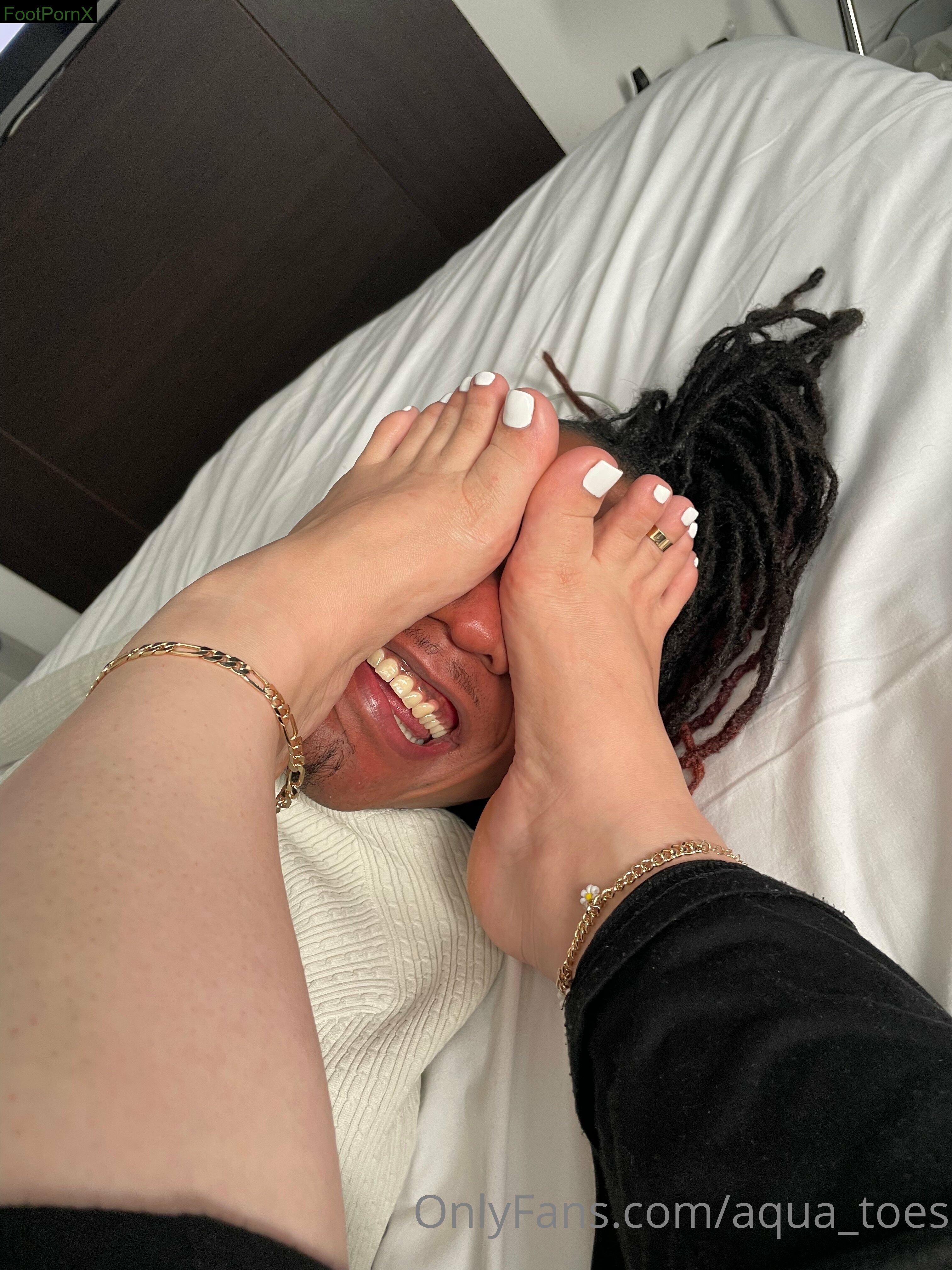 aqua_toes feet photo 7
