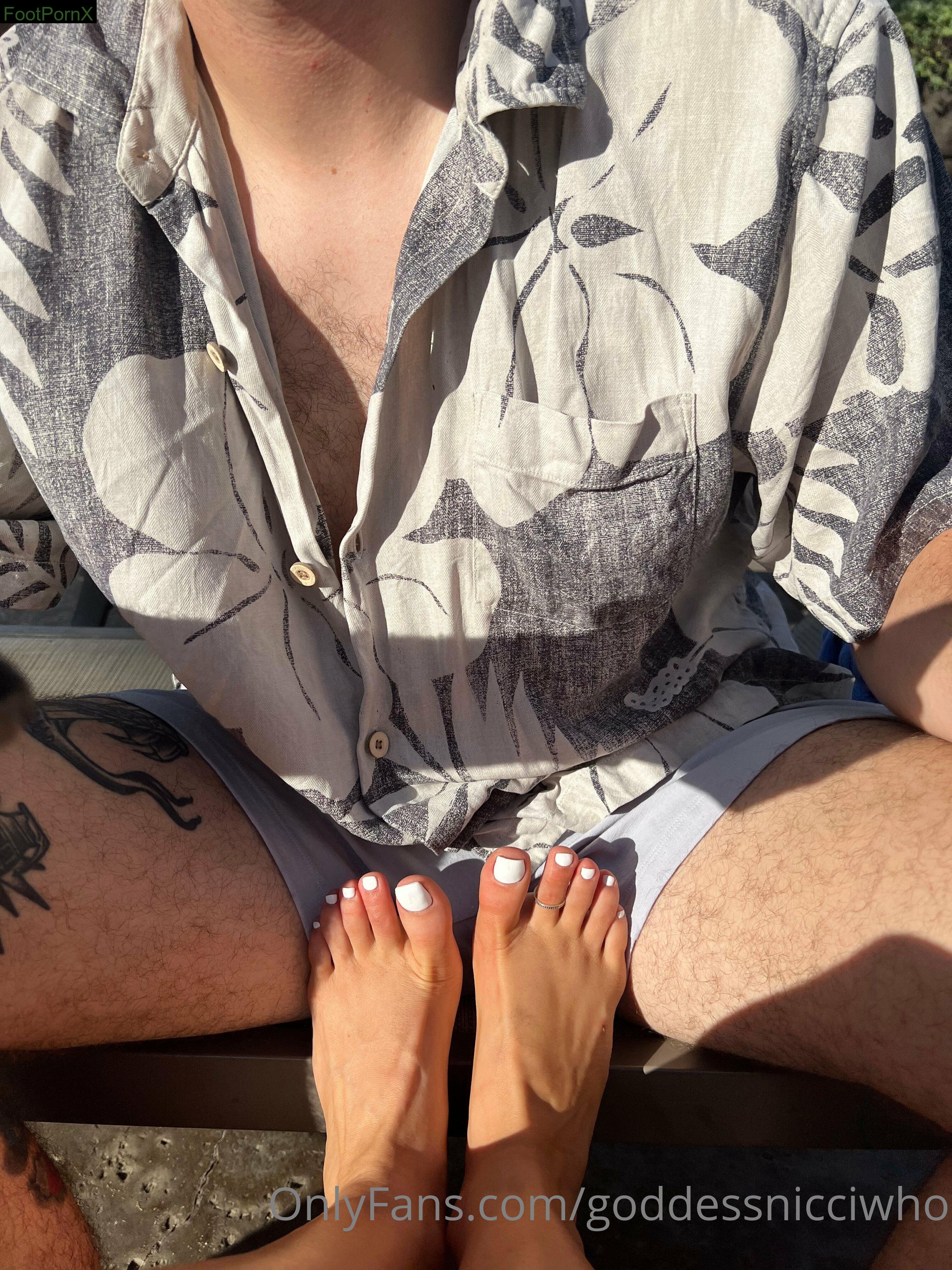 goddessnicciwho feet photo 12
