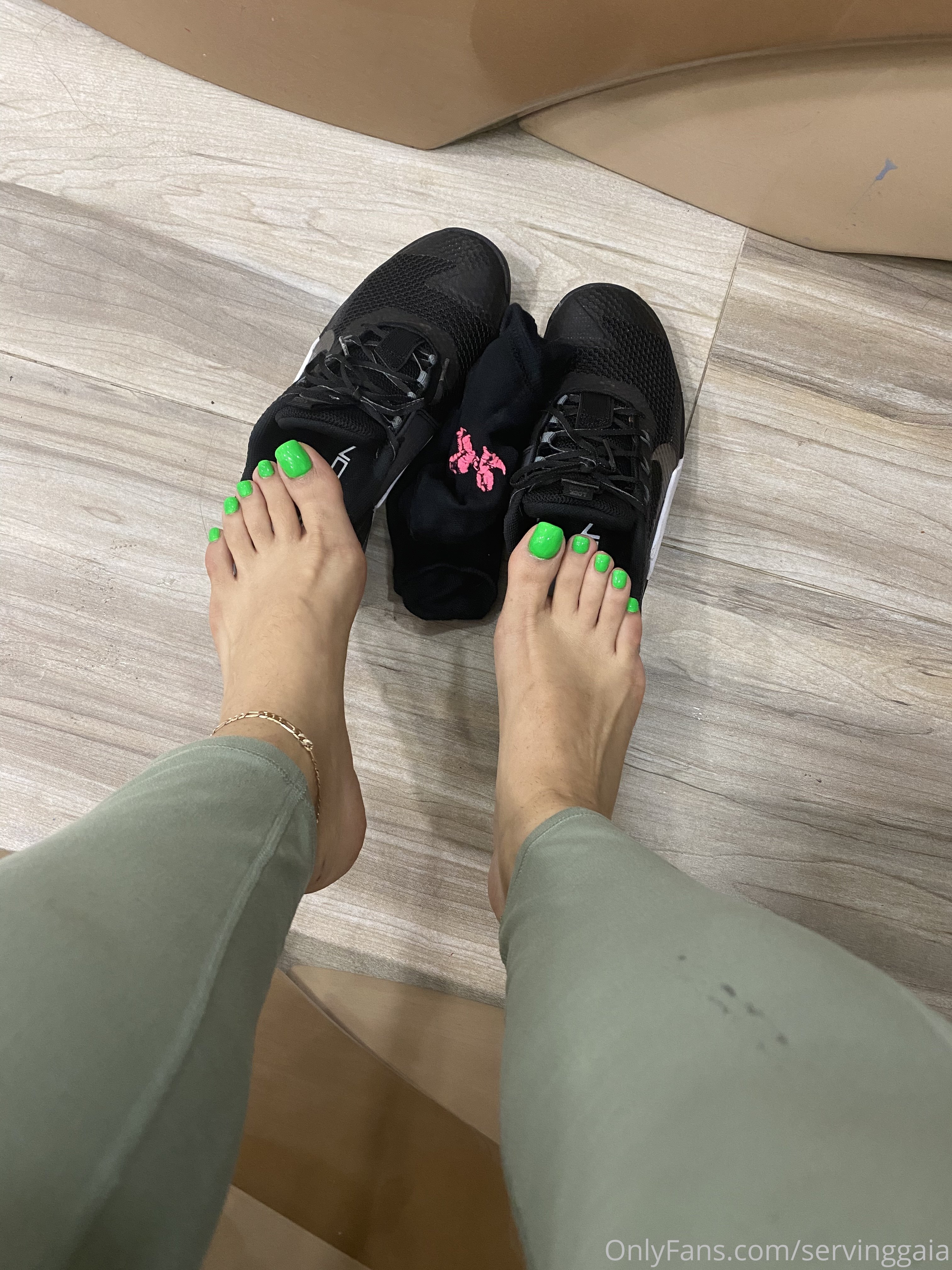 servinggaia feet photo 7