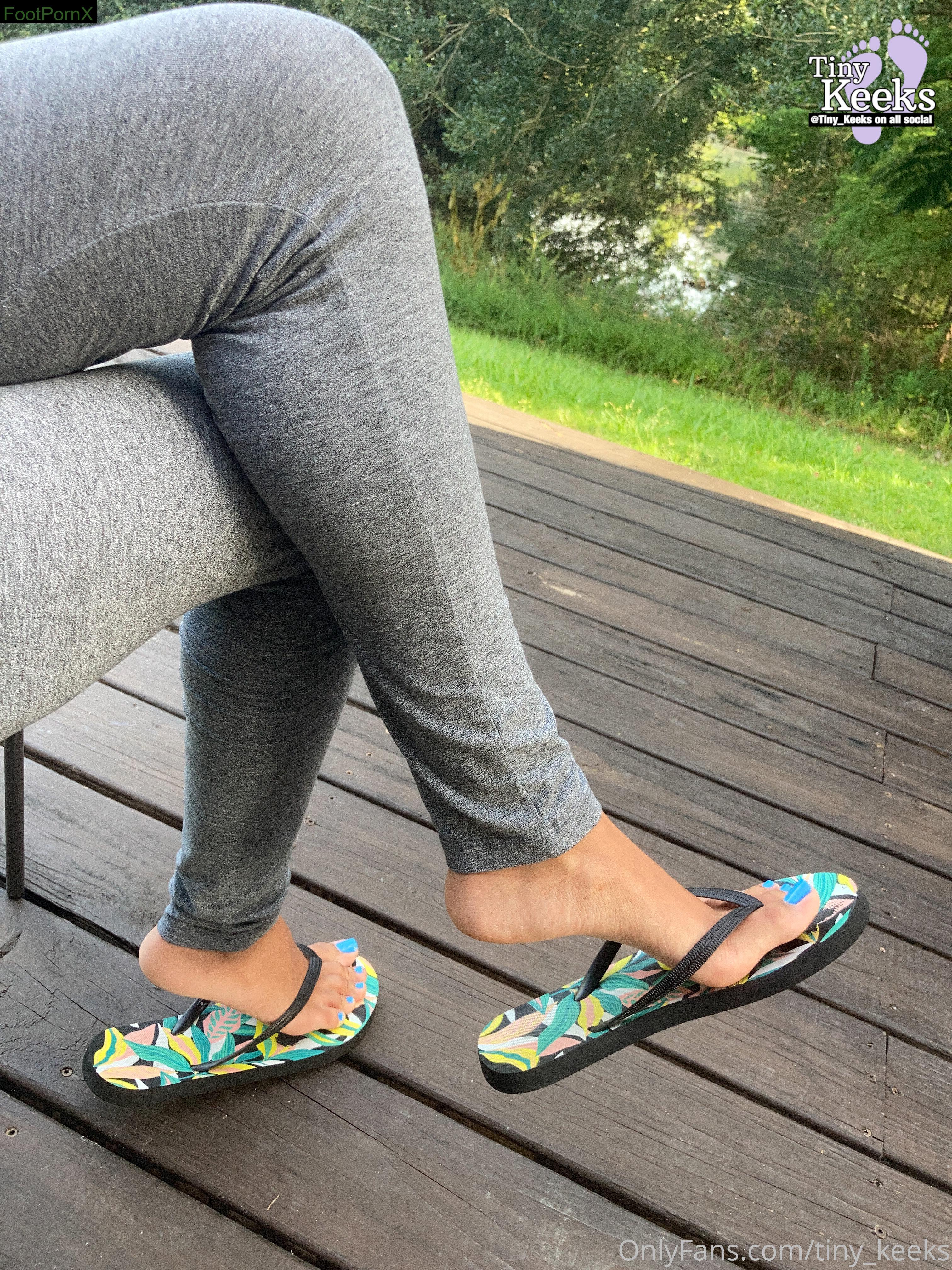 tiny_keeks feet photo 19