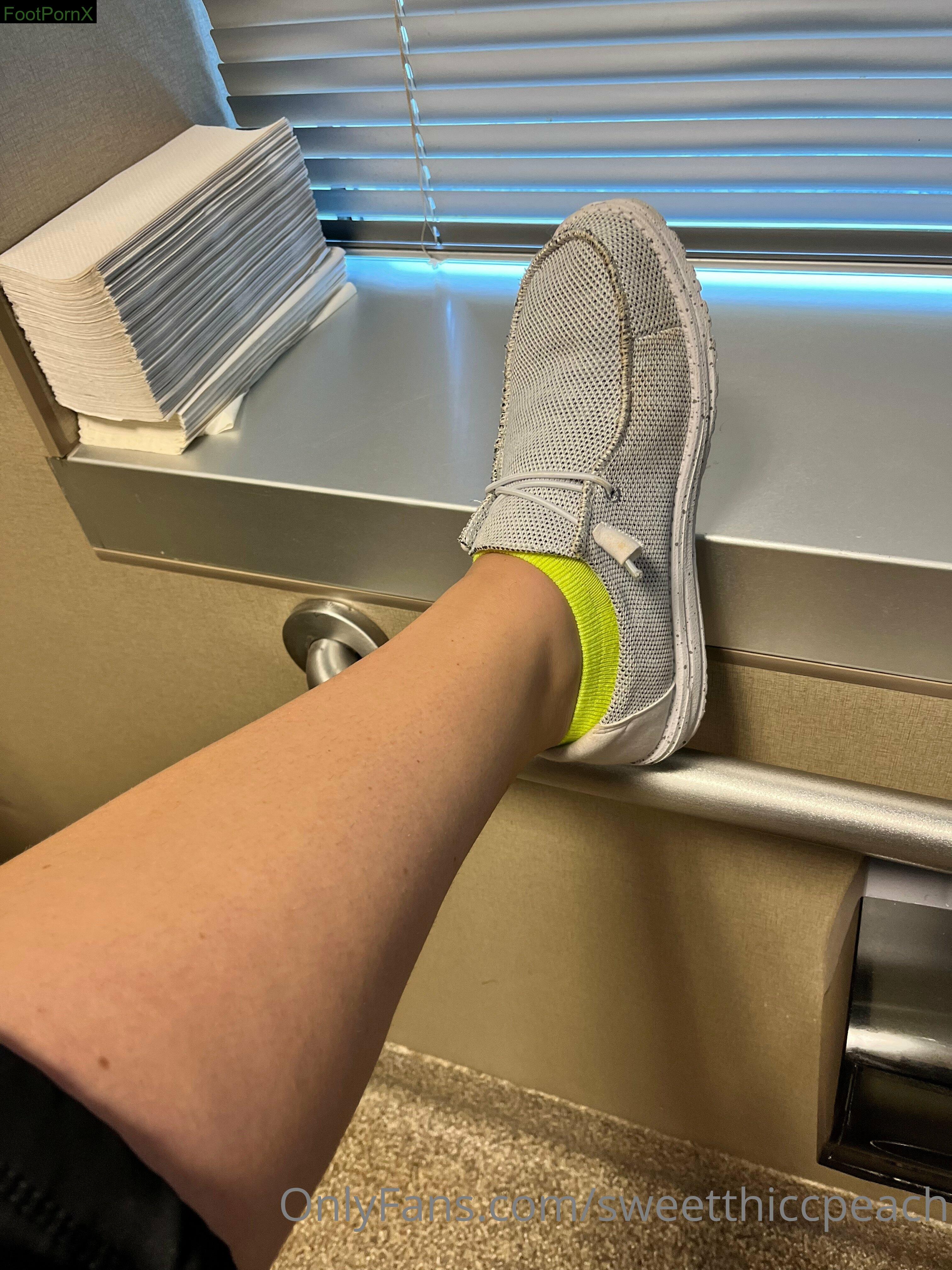 laurenkavali feet photo 20