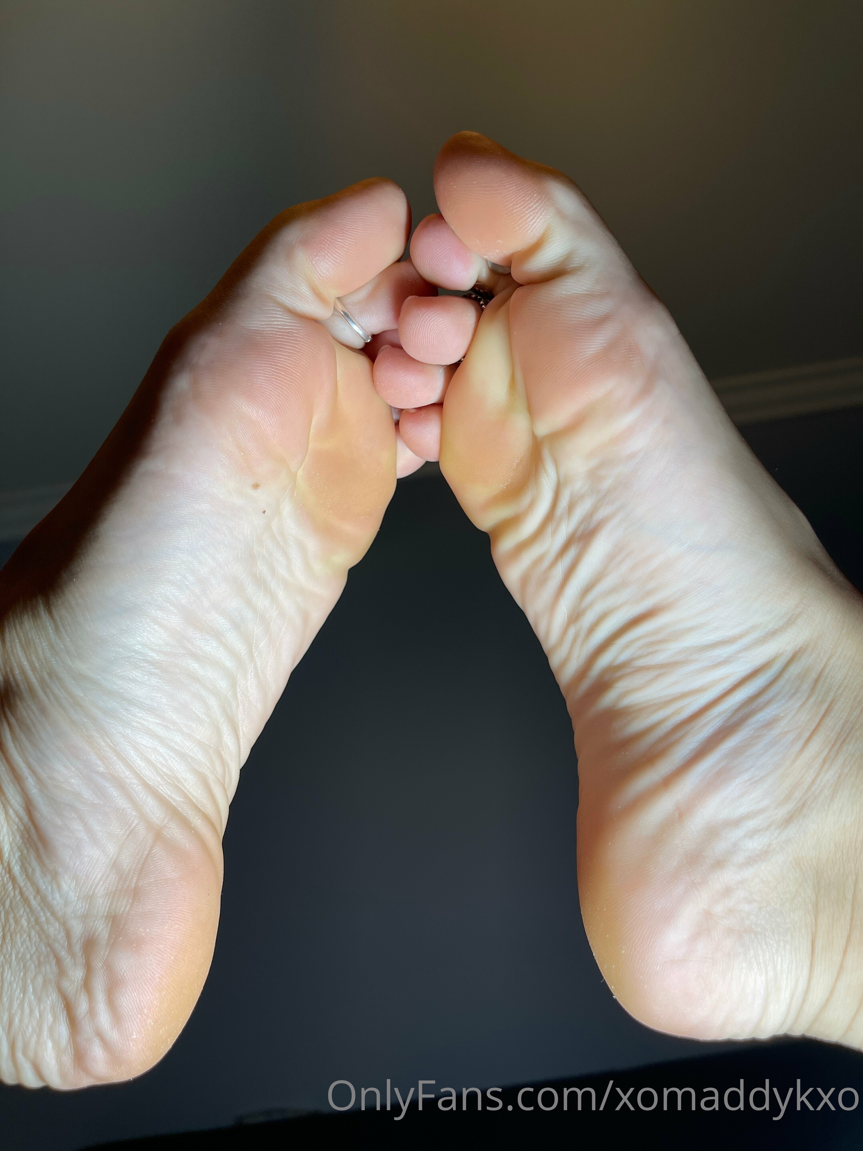 xomaddykxo feet photo 3