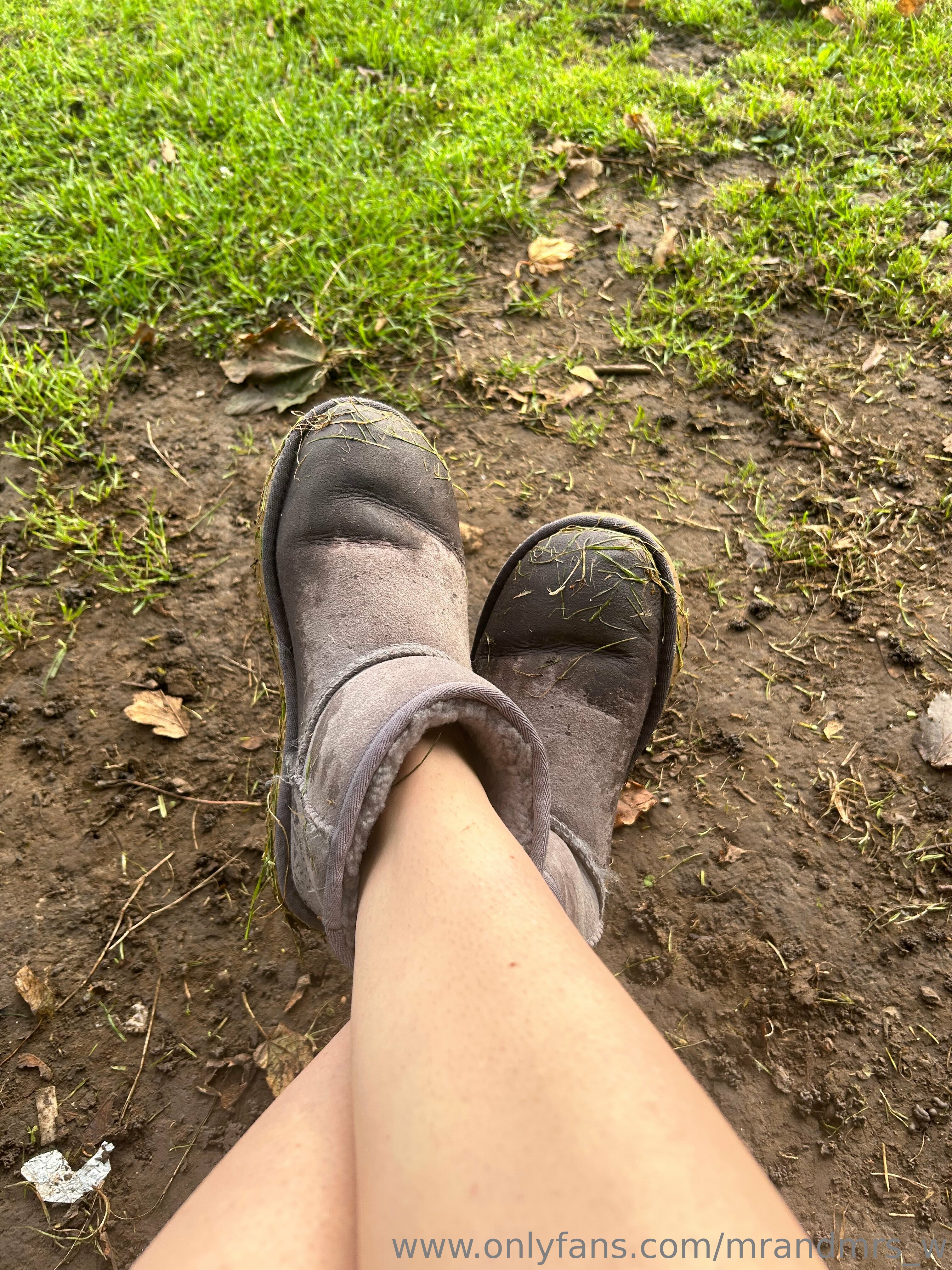 mrandmrs_w feet photo 11