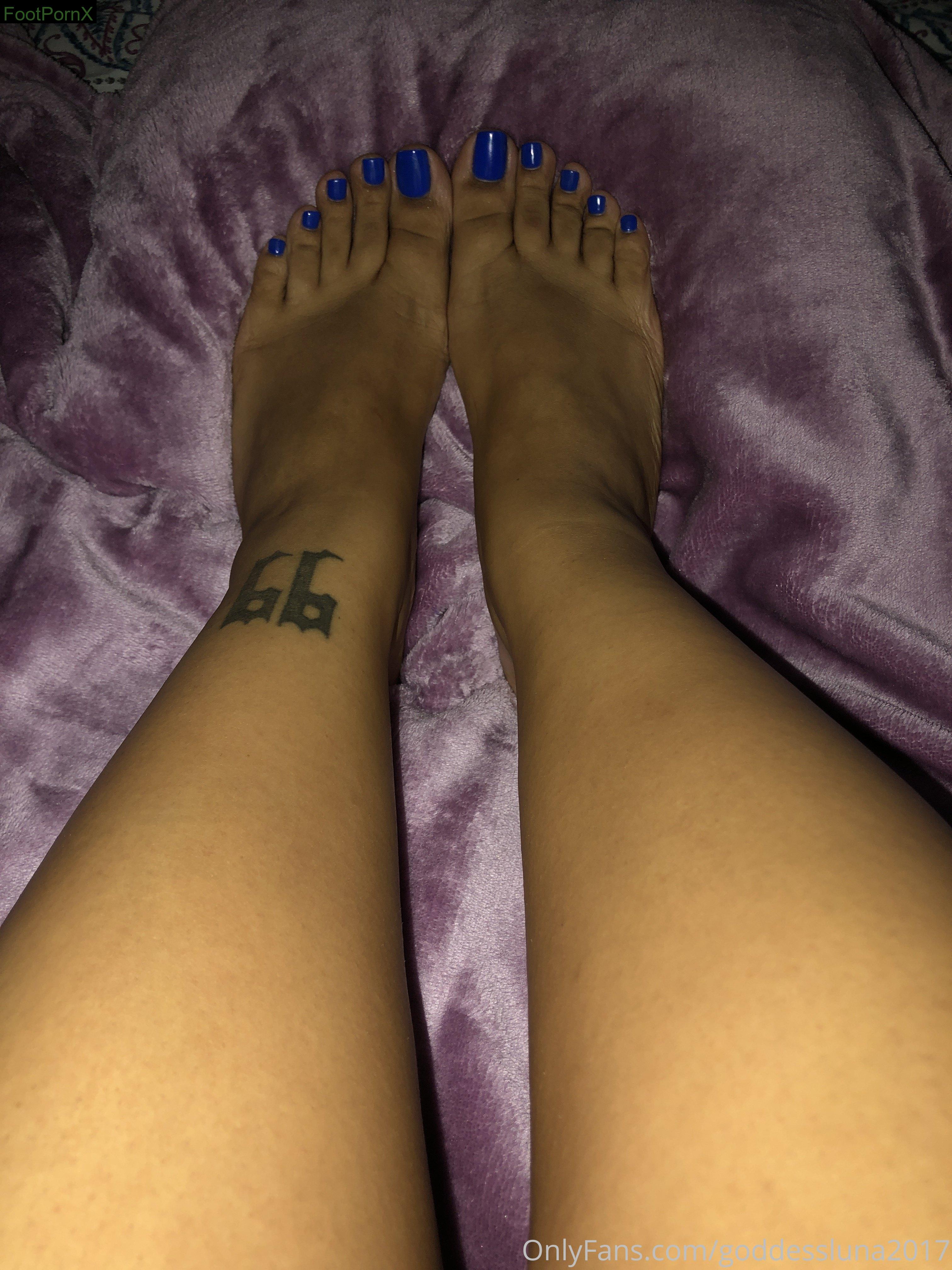 goddessluna2017 feet photo 12