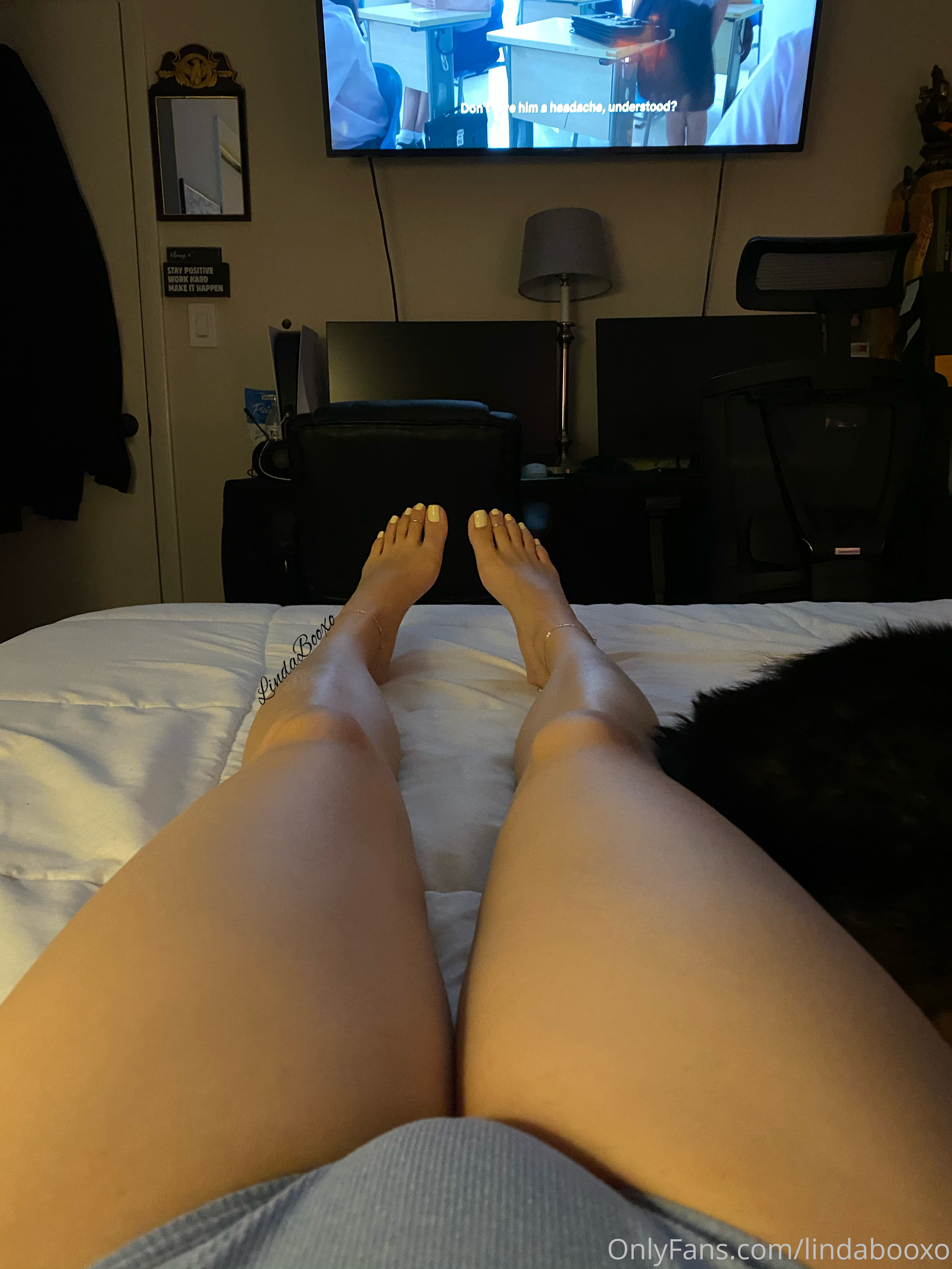 lindabooxo feet photo 5