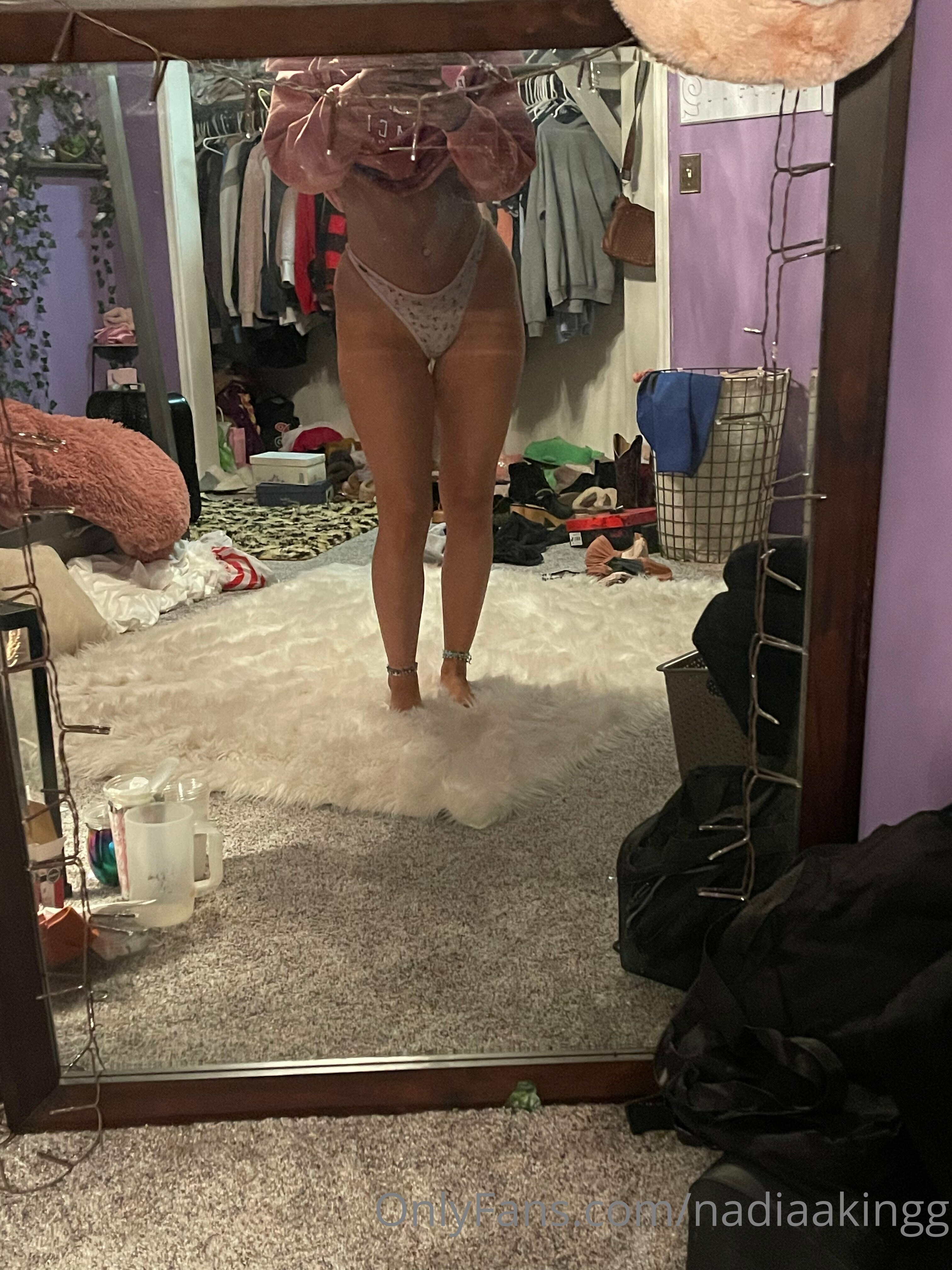 nadiaakingg feet photo 24