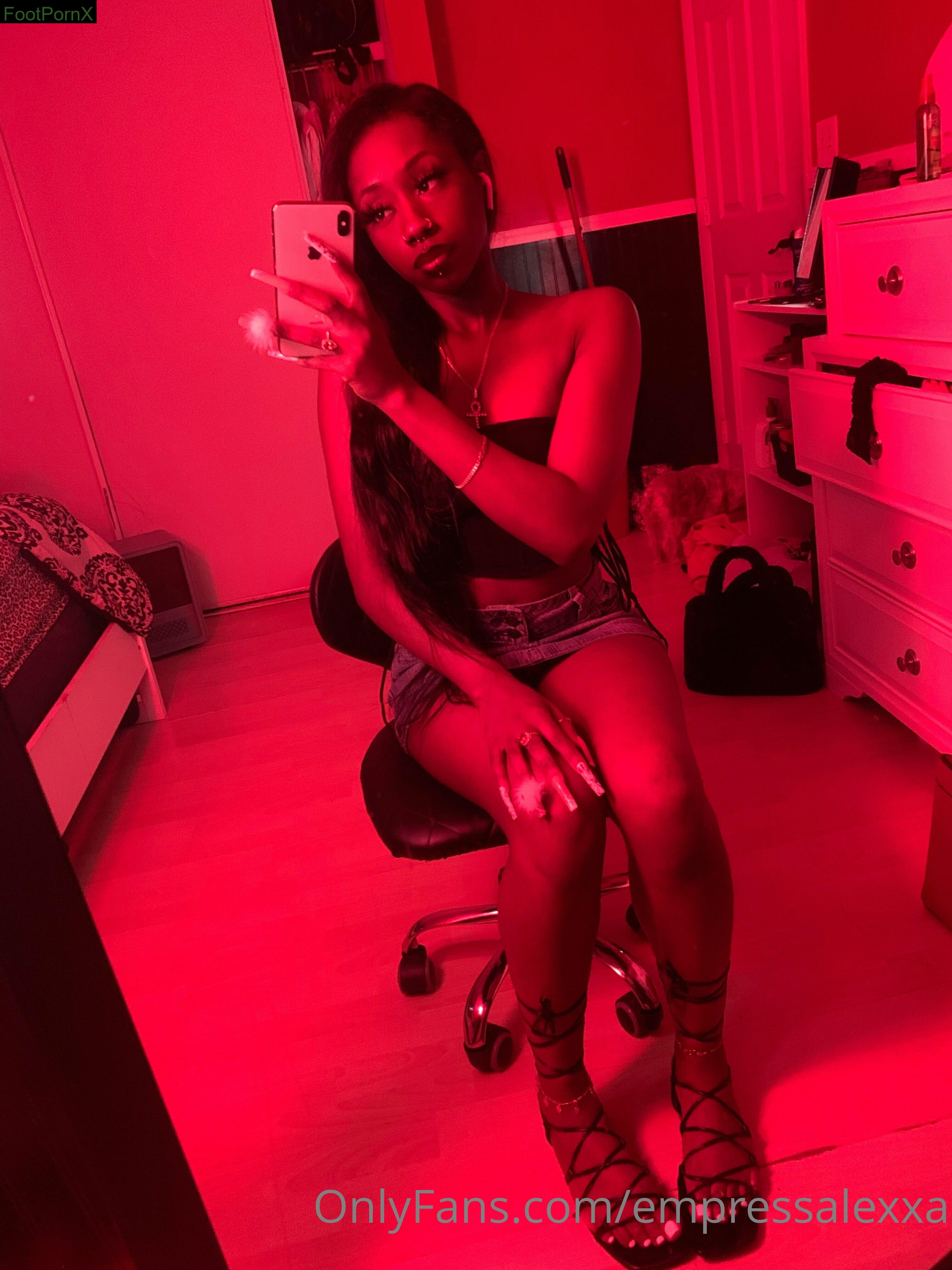 empressalexxa feet photo 21