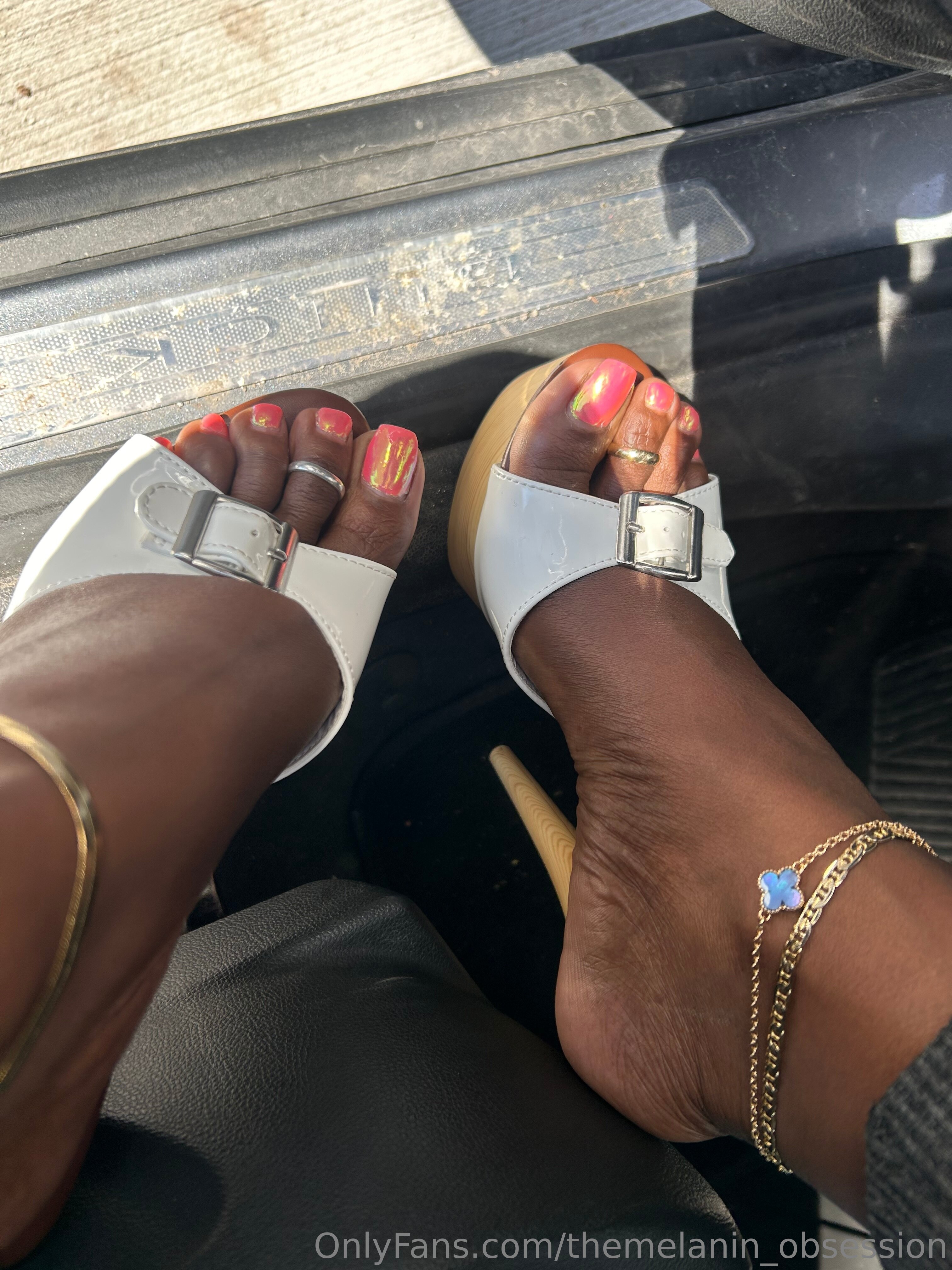 themelanin_obsession feet photo 13