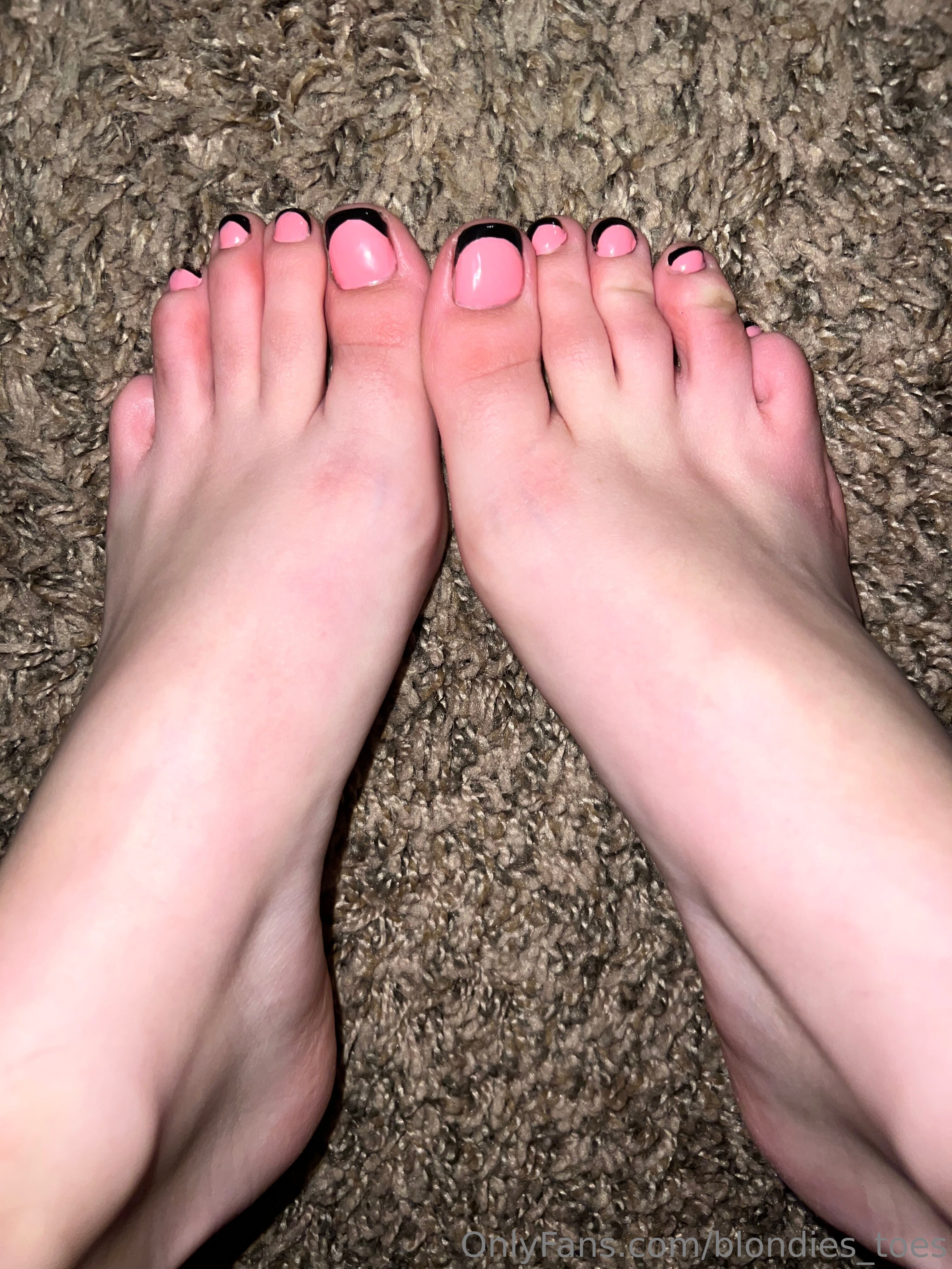 brees_feet1 feet photo 2