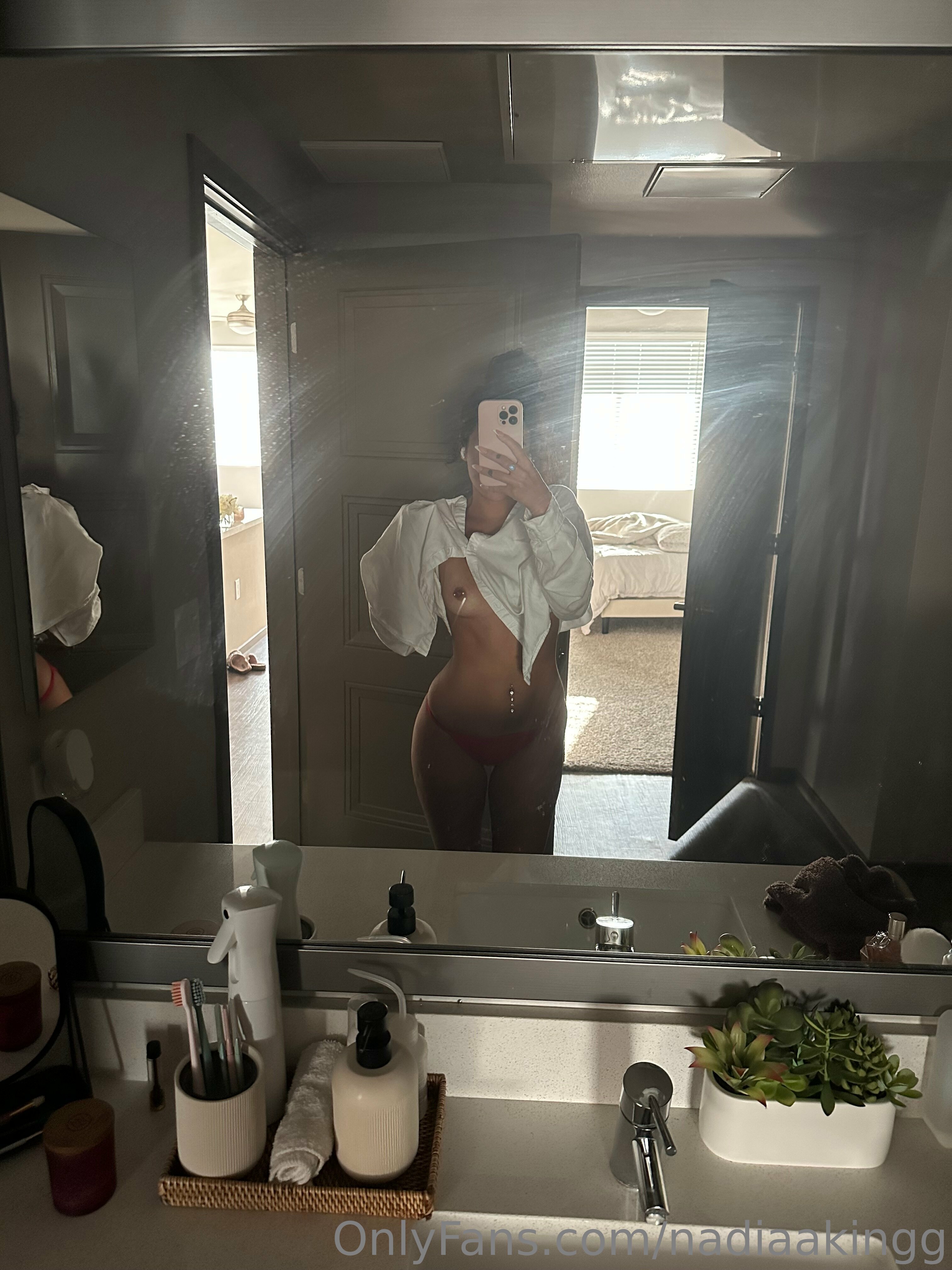 nadiaakingg feet photo 20