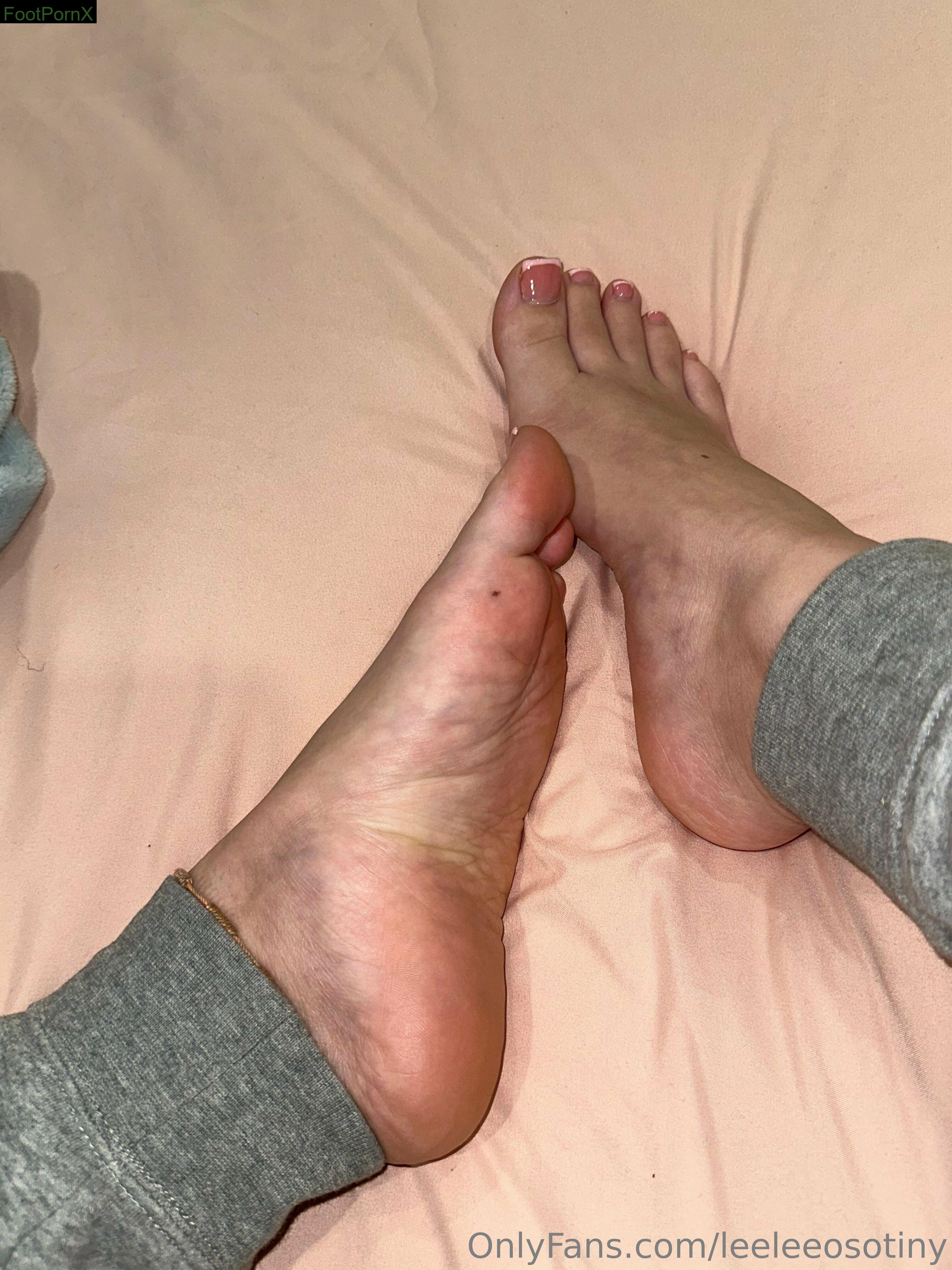 leeleeosotiny feet photo 20