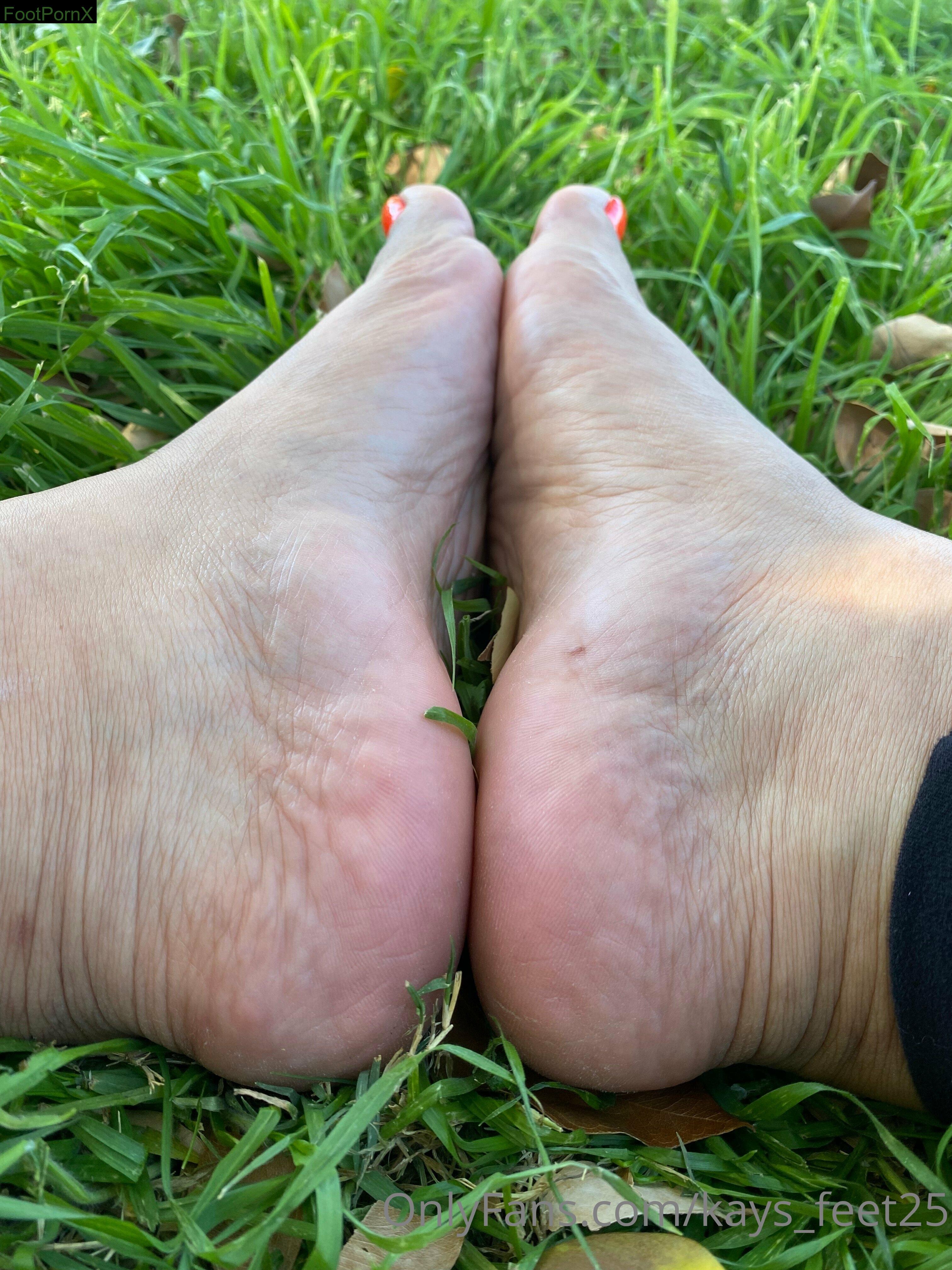 kays_feet25 feet photo 1