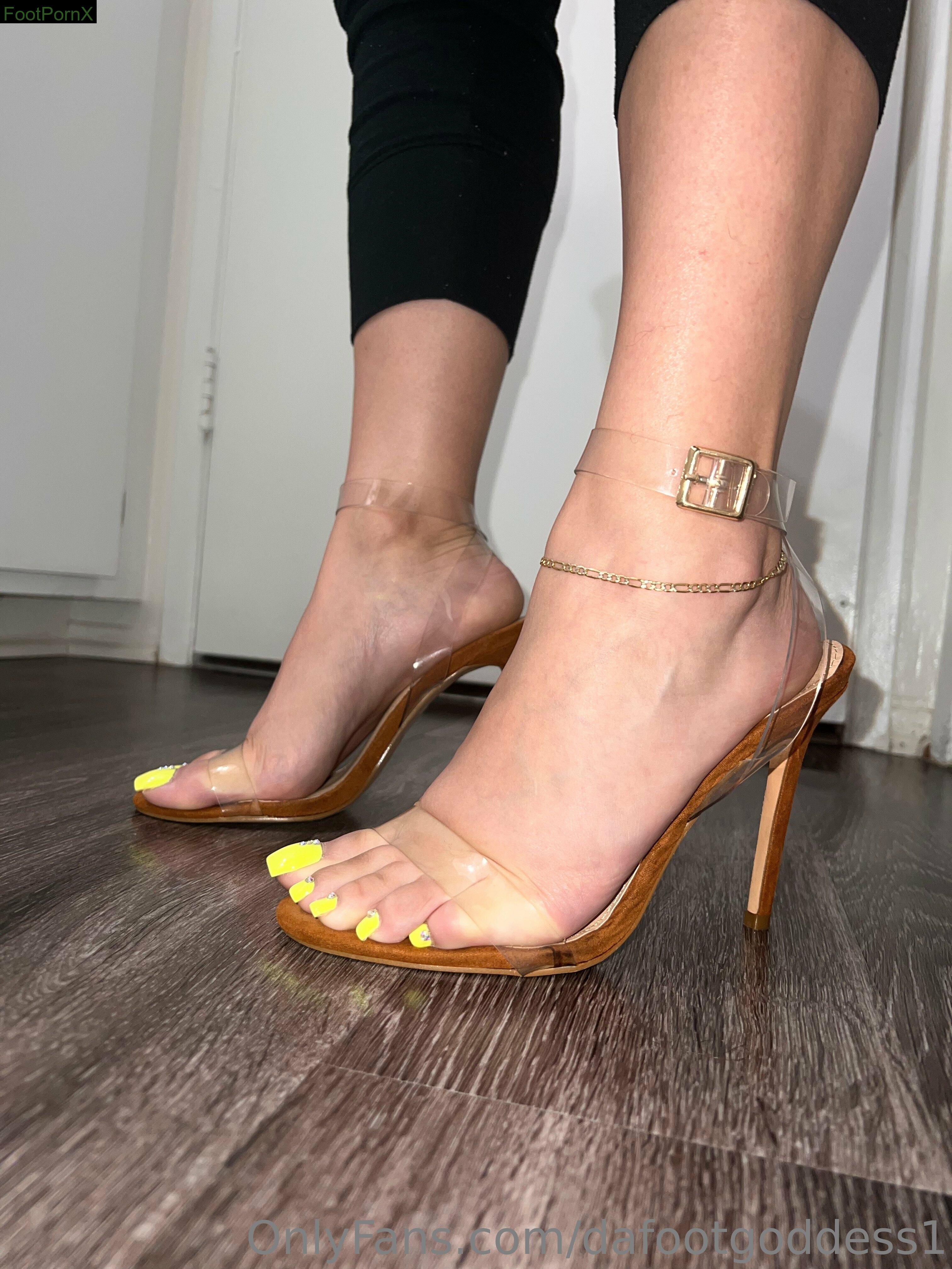 dafootgoddess1 feet photo 17
