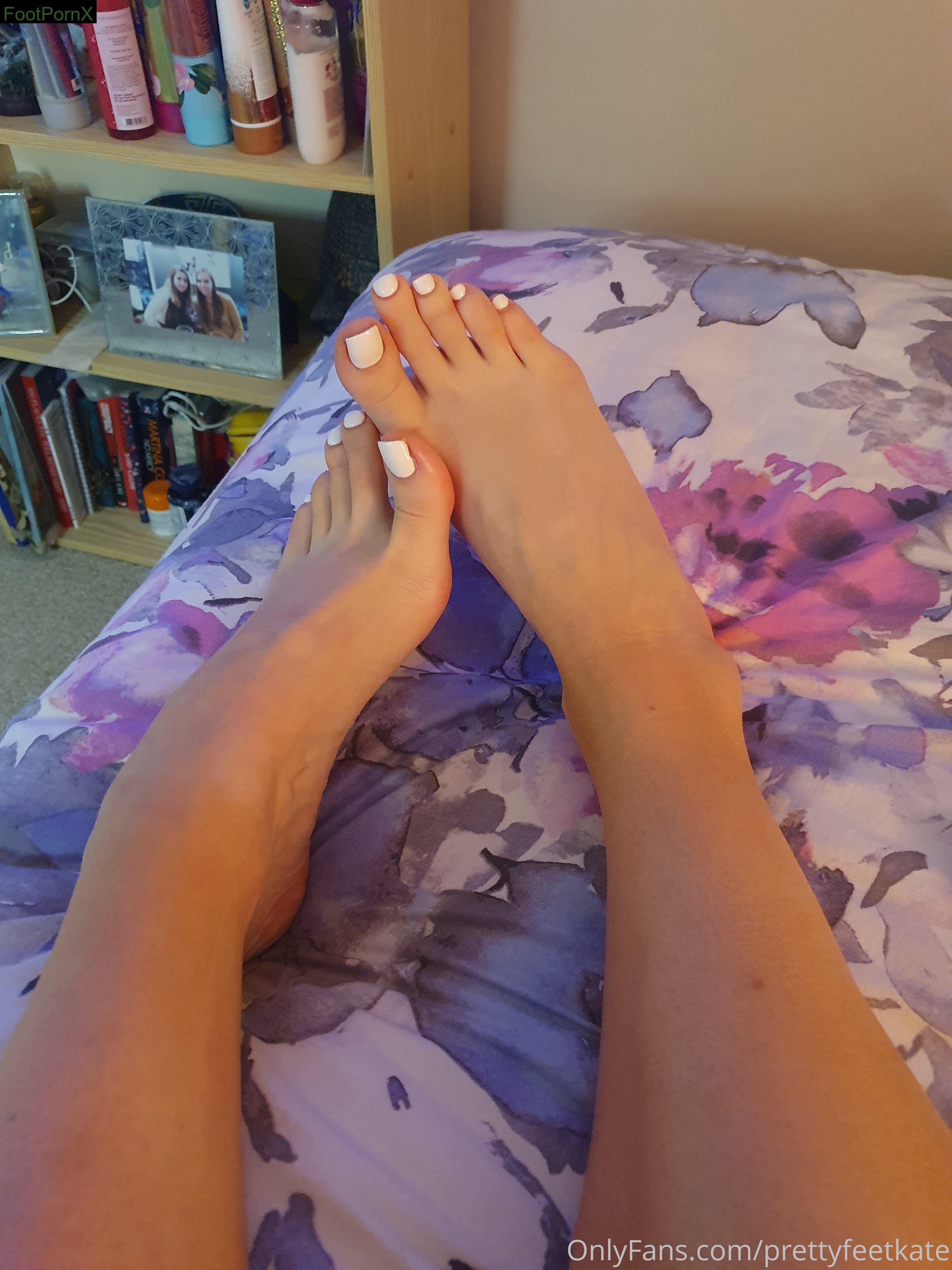 prettyfeetkate feet photo 2