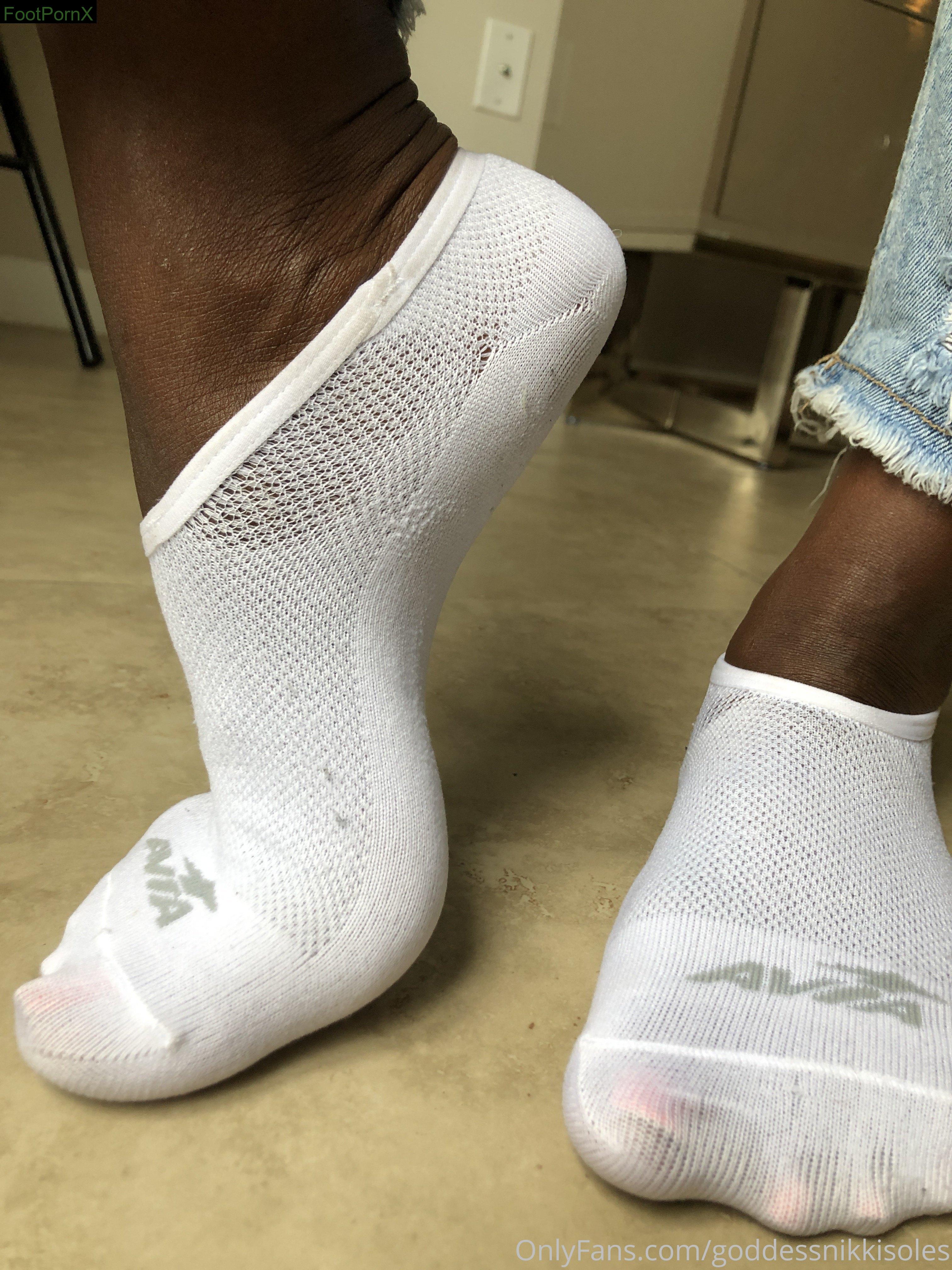goddessnikkisoles feet photo 12