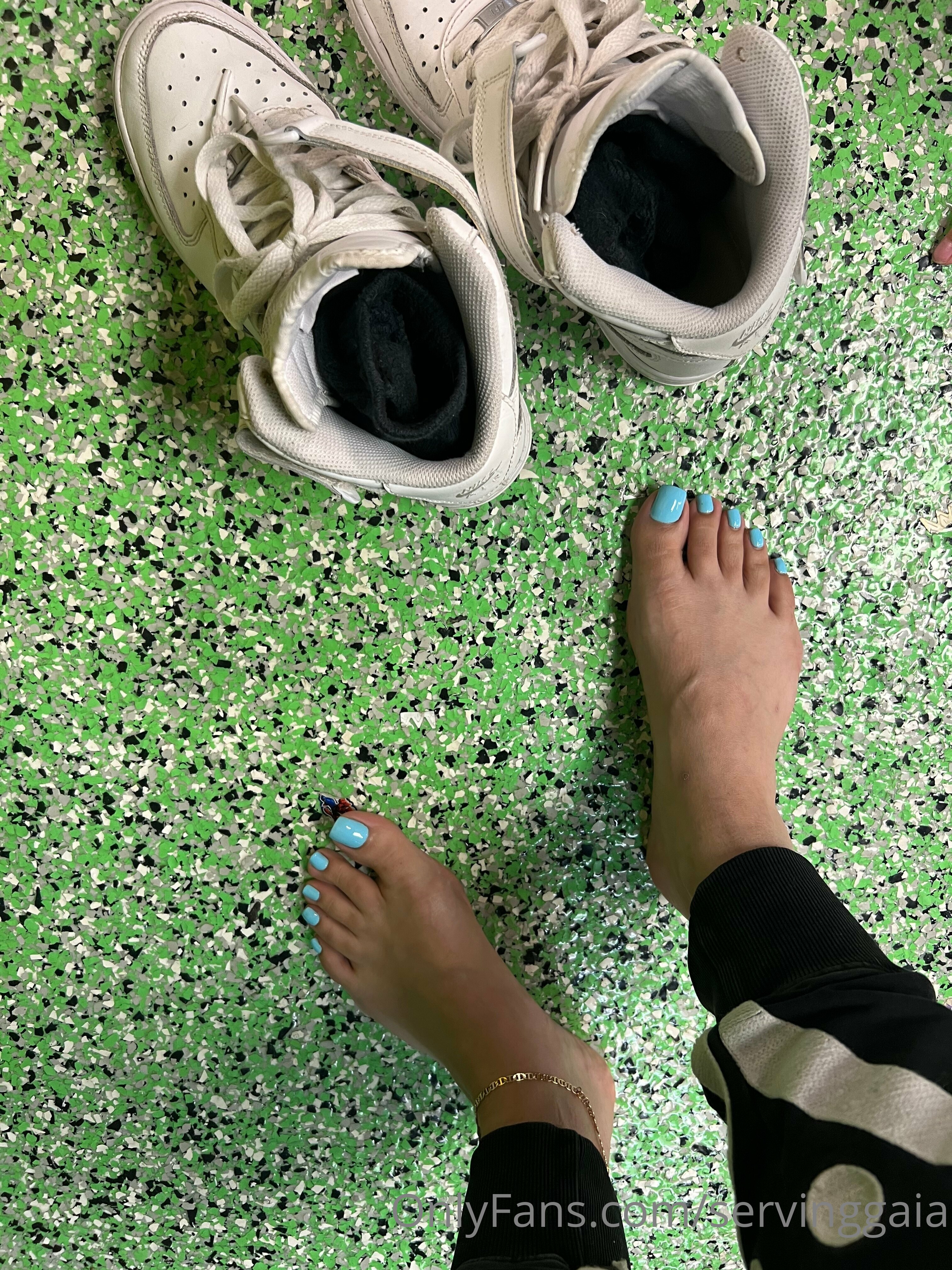 servinggaia feet photo 19