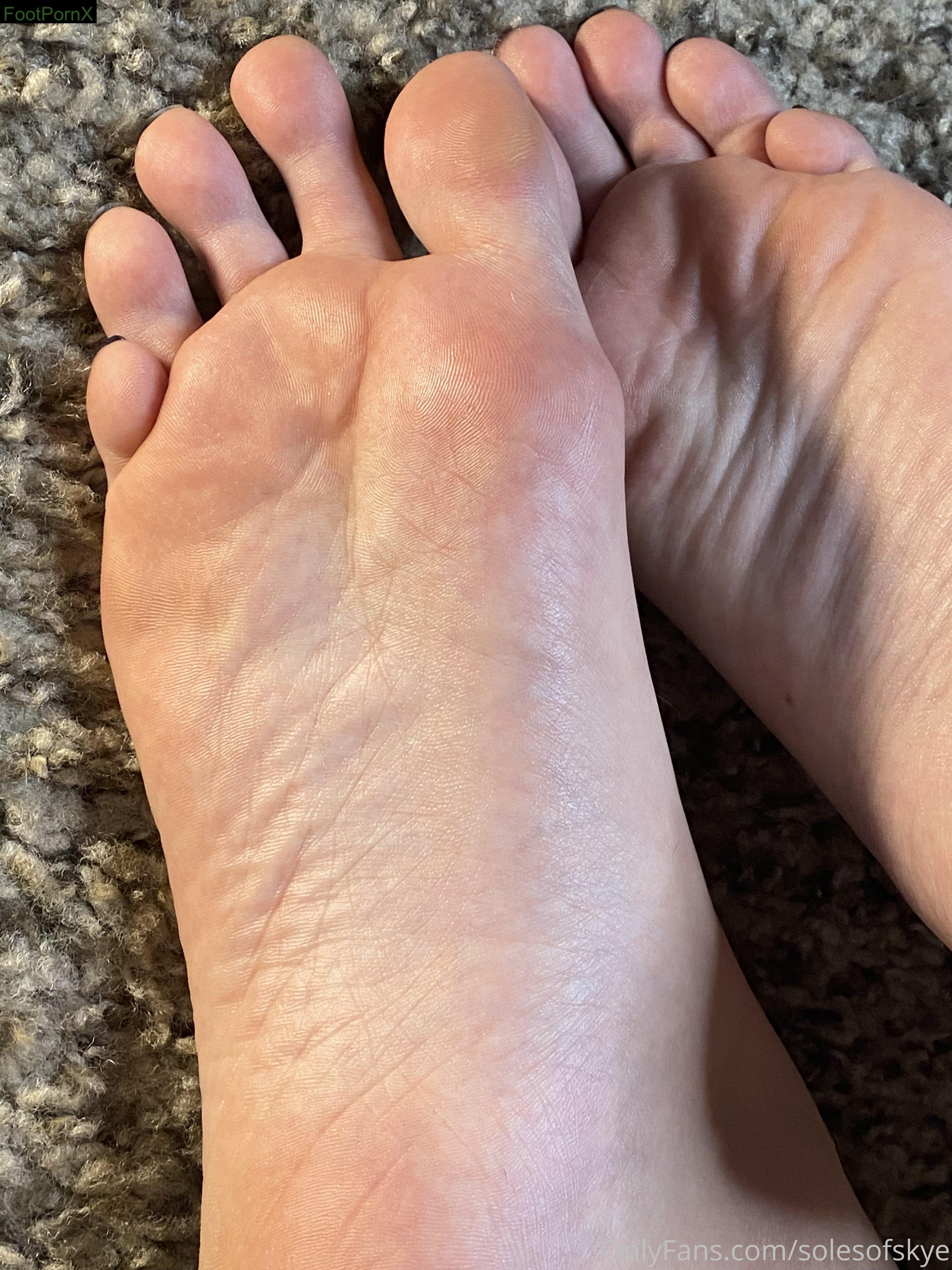 solesofskye feet photo 24