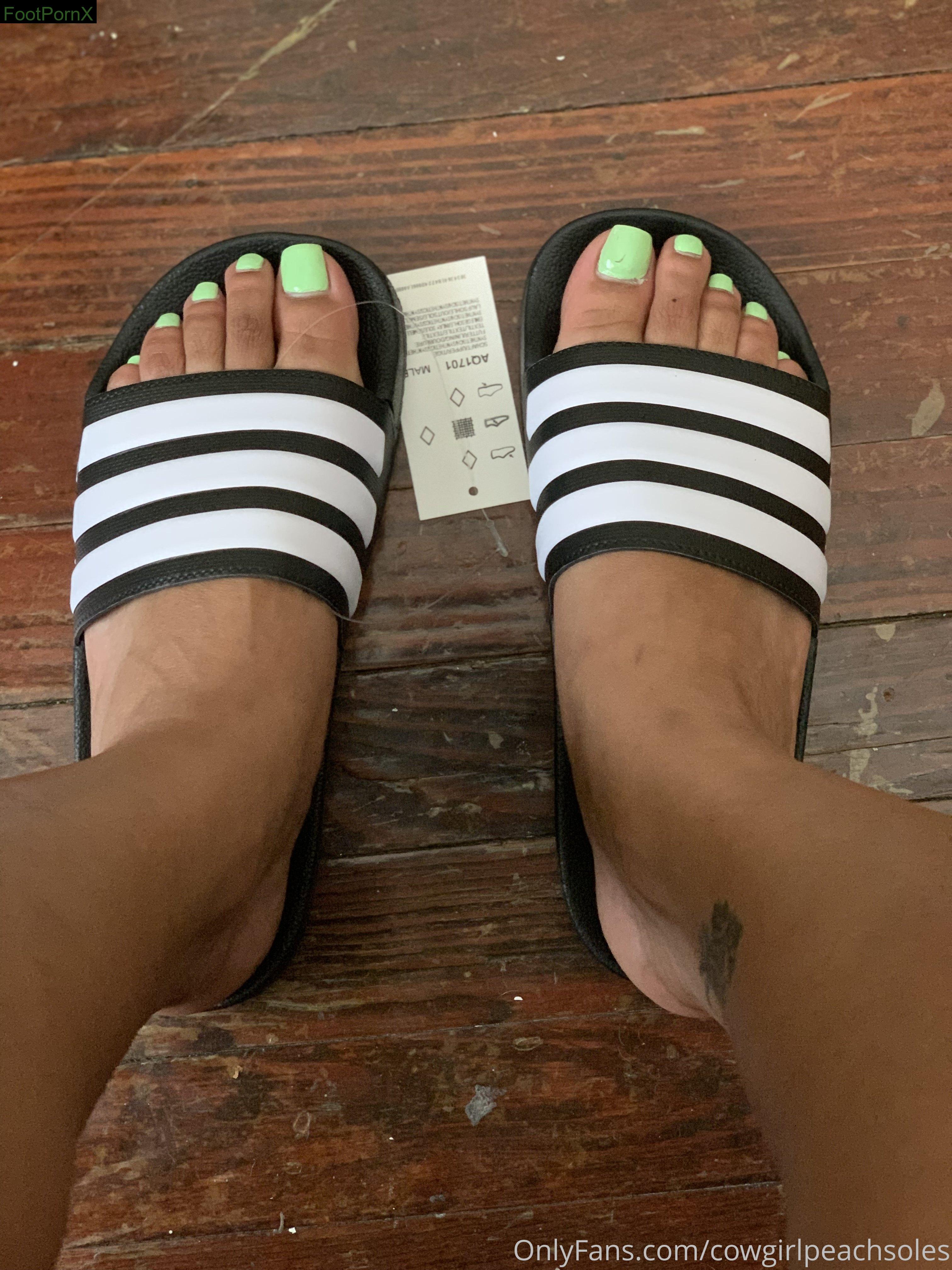 cowgirlpeachsoles feet photo 21