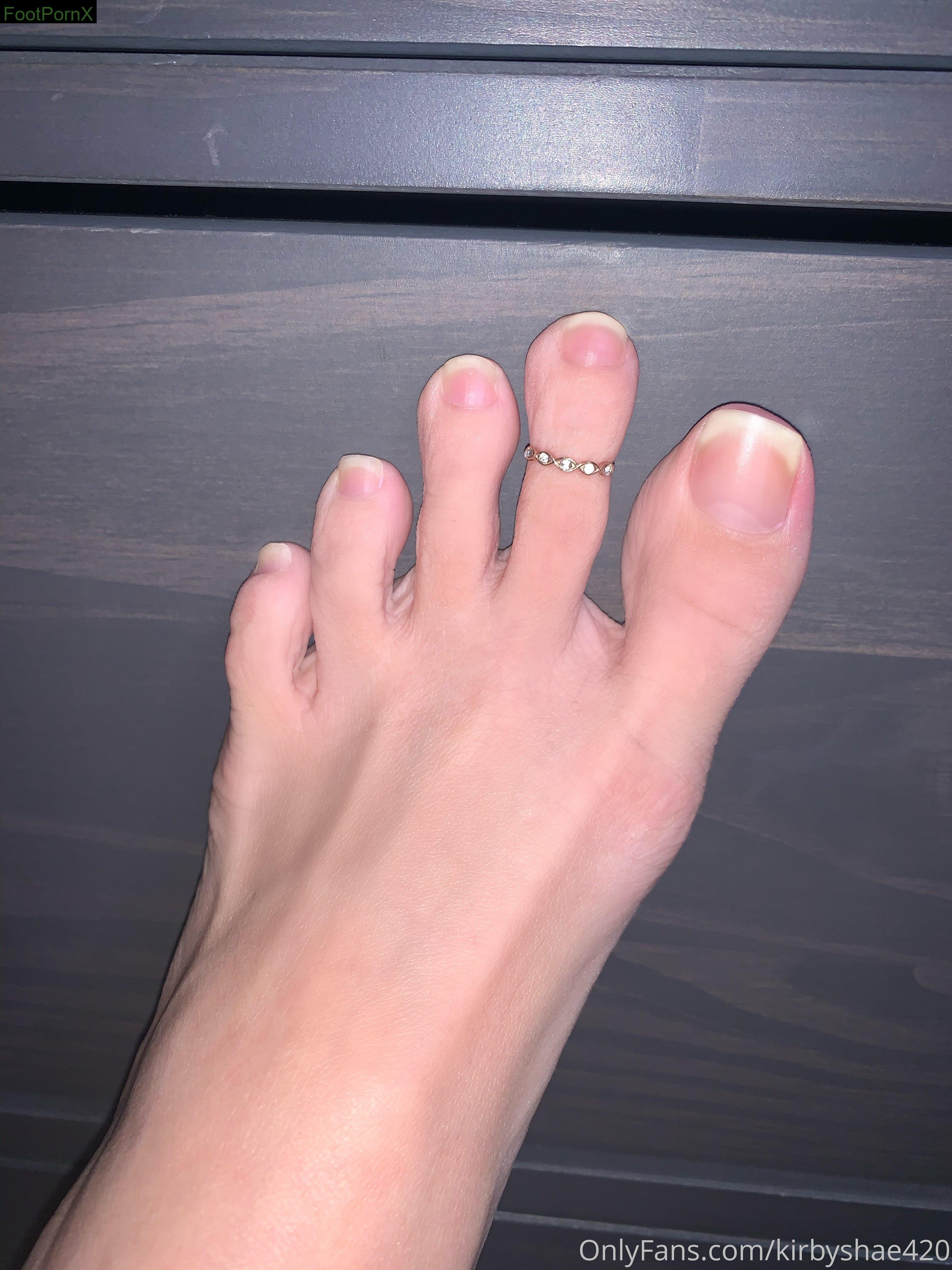 kirbyshae420 feet photo 13
