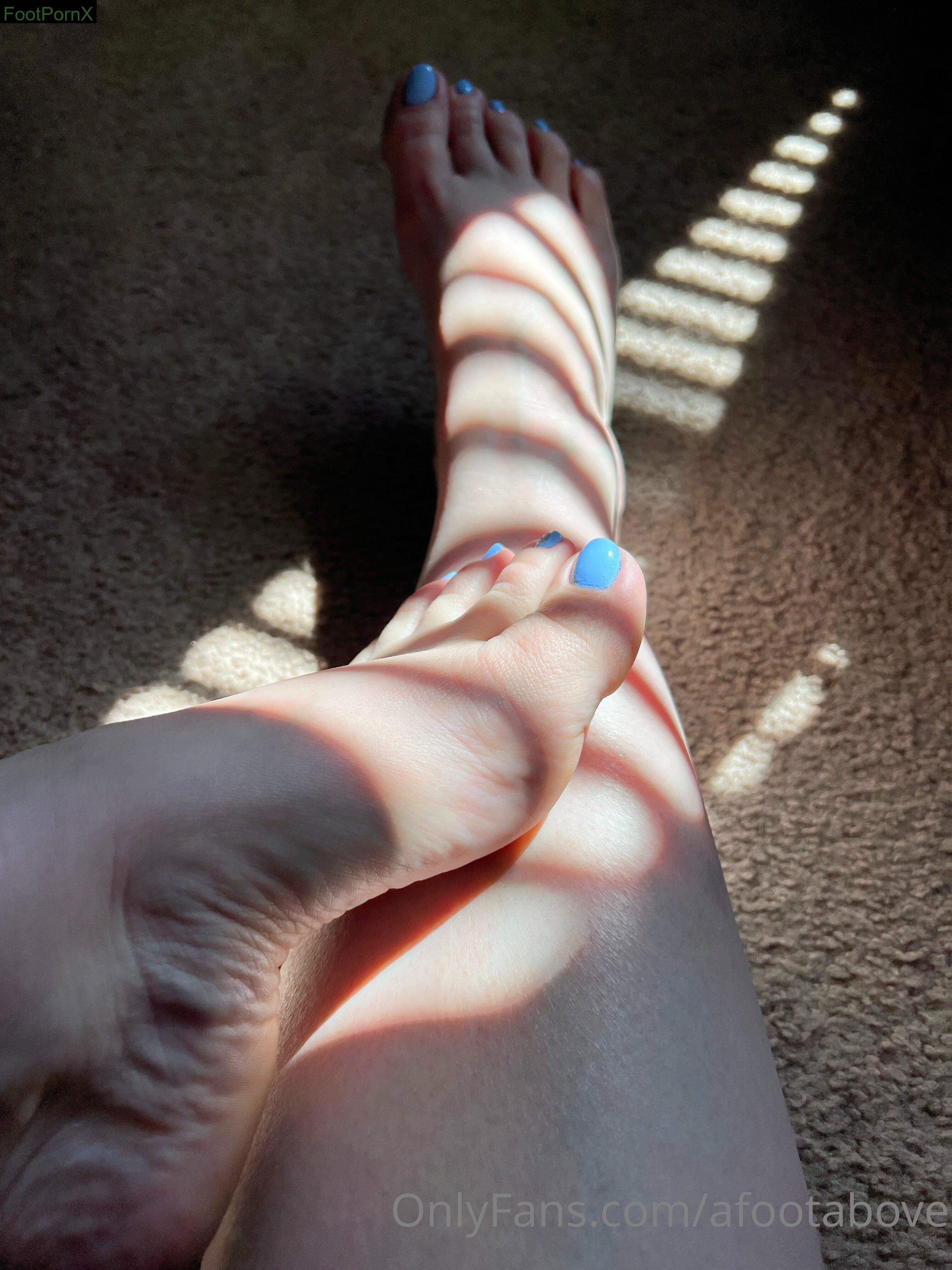 afootabove feet photo 4
