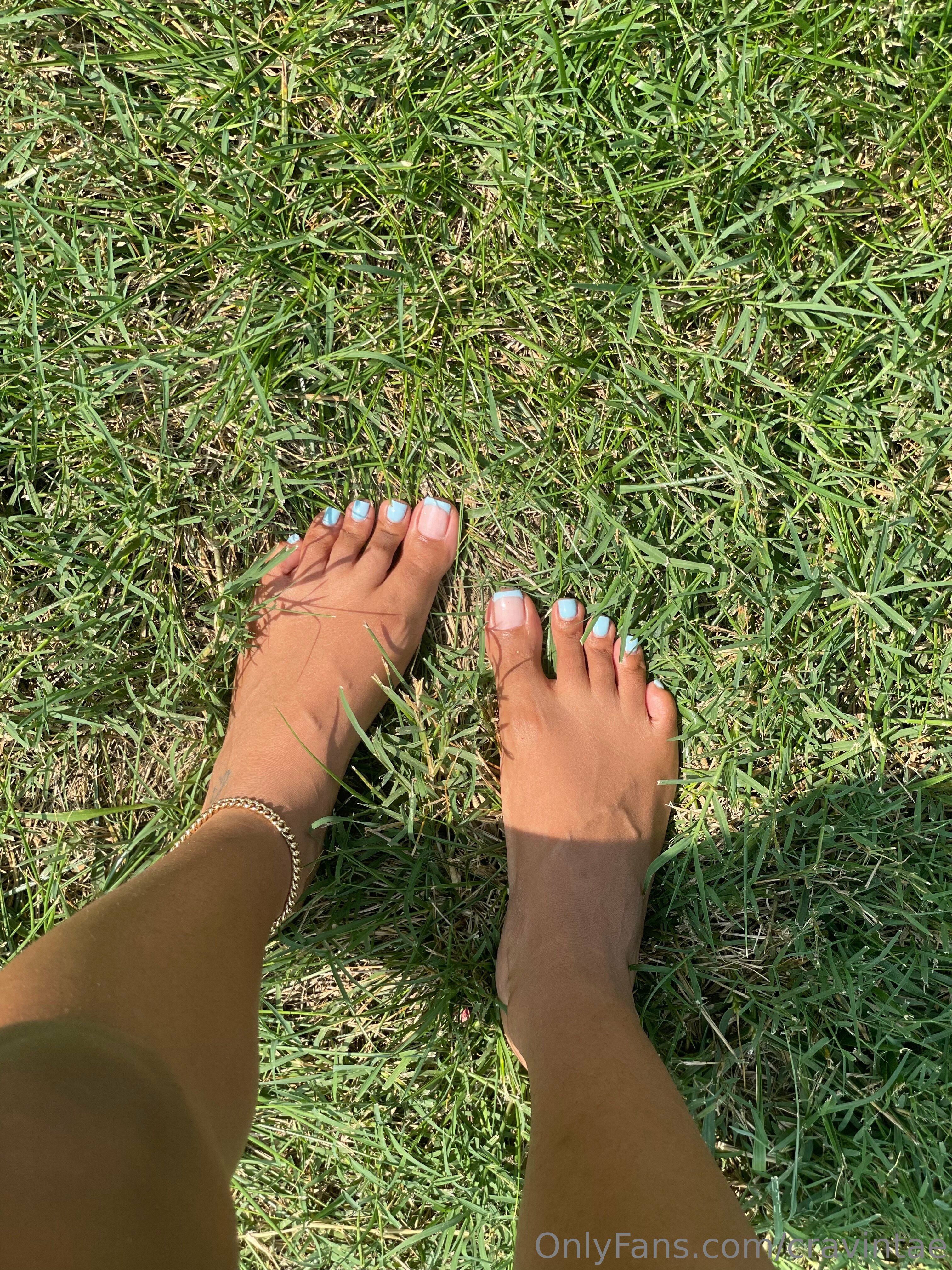 cravintae feet photo 10