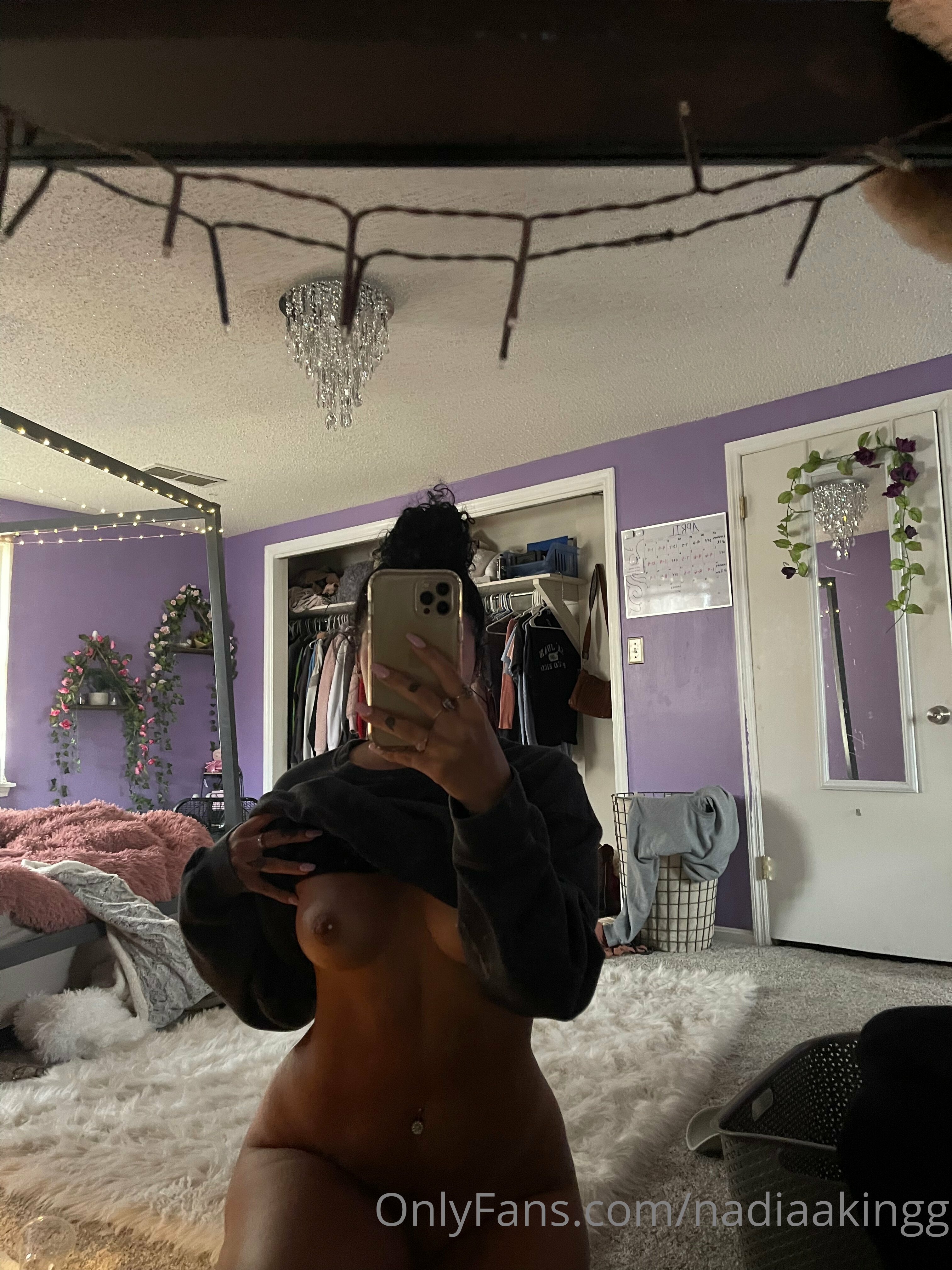 nadiaakingg feet photo 17