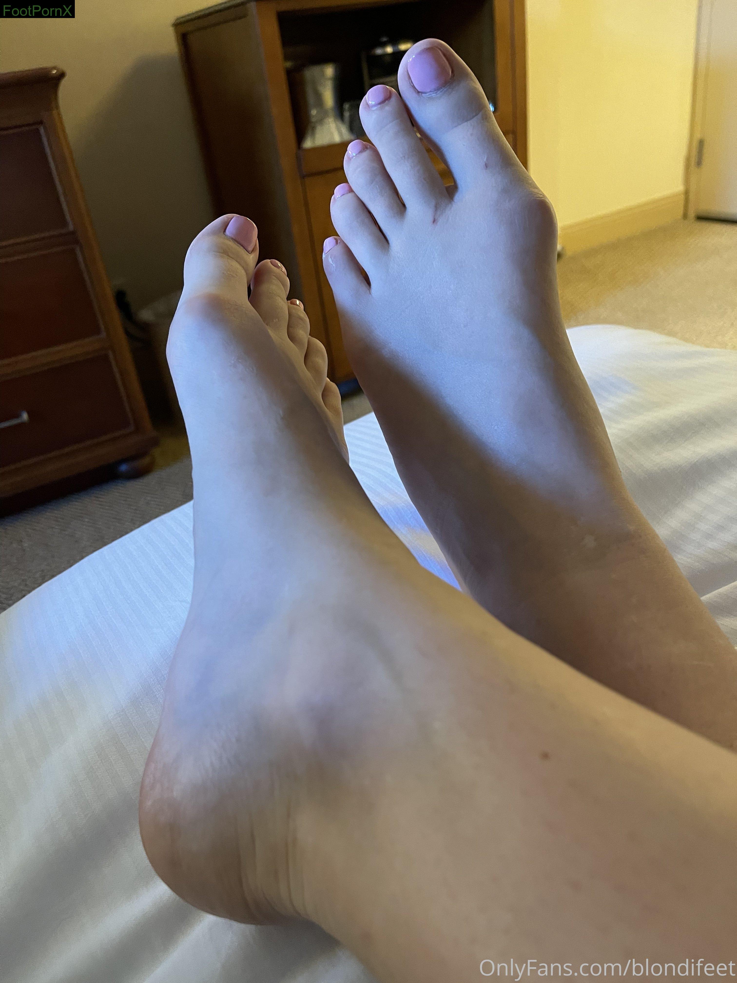 blondifeet feet photo 24