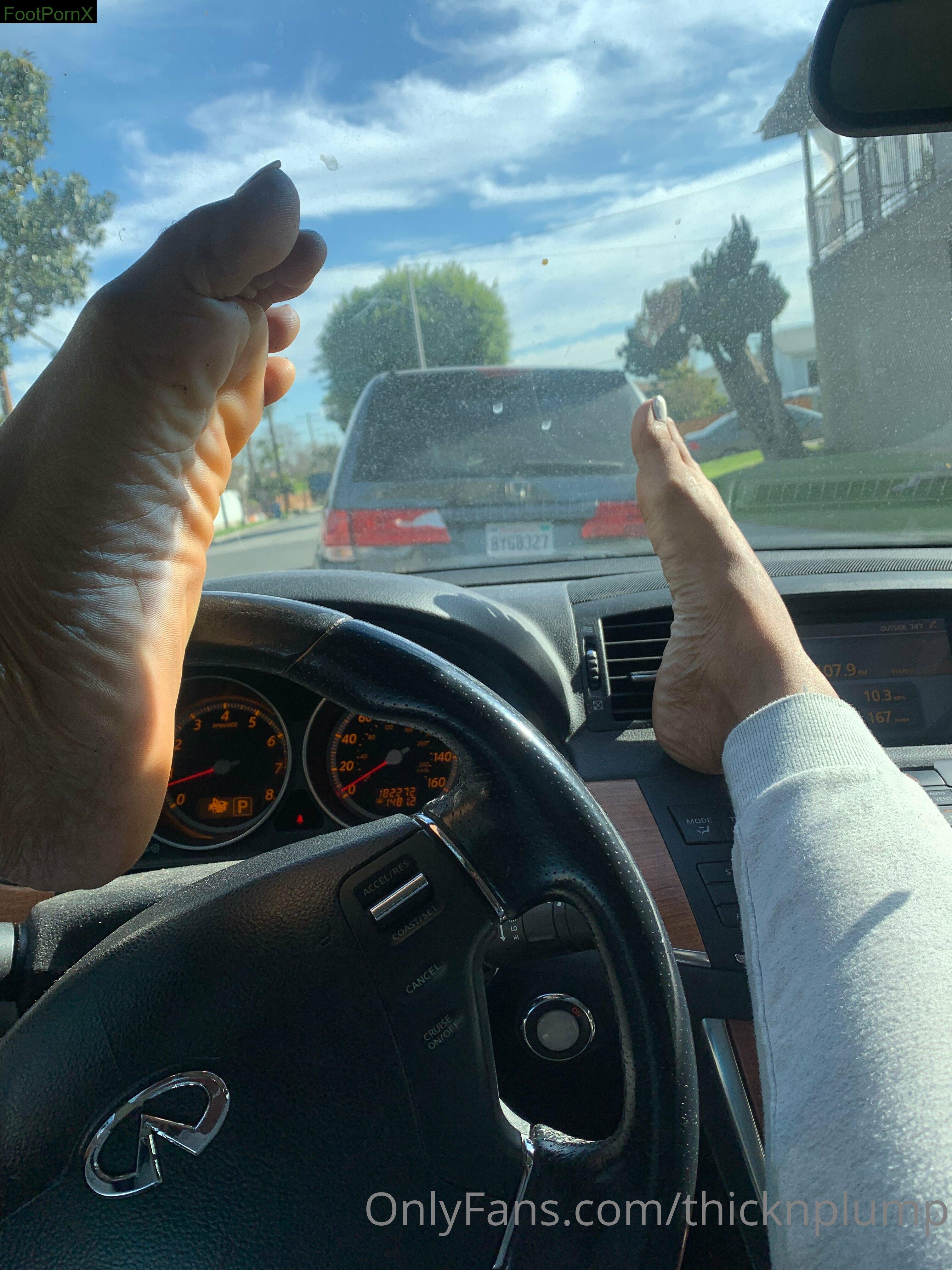 thicknplump feet photo 1