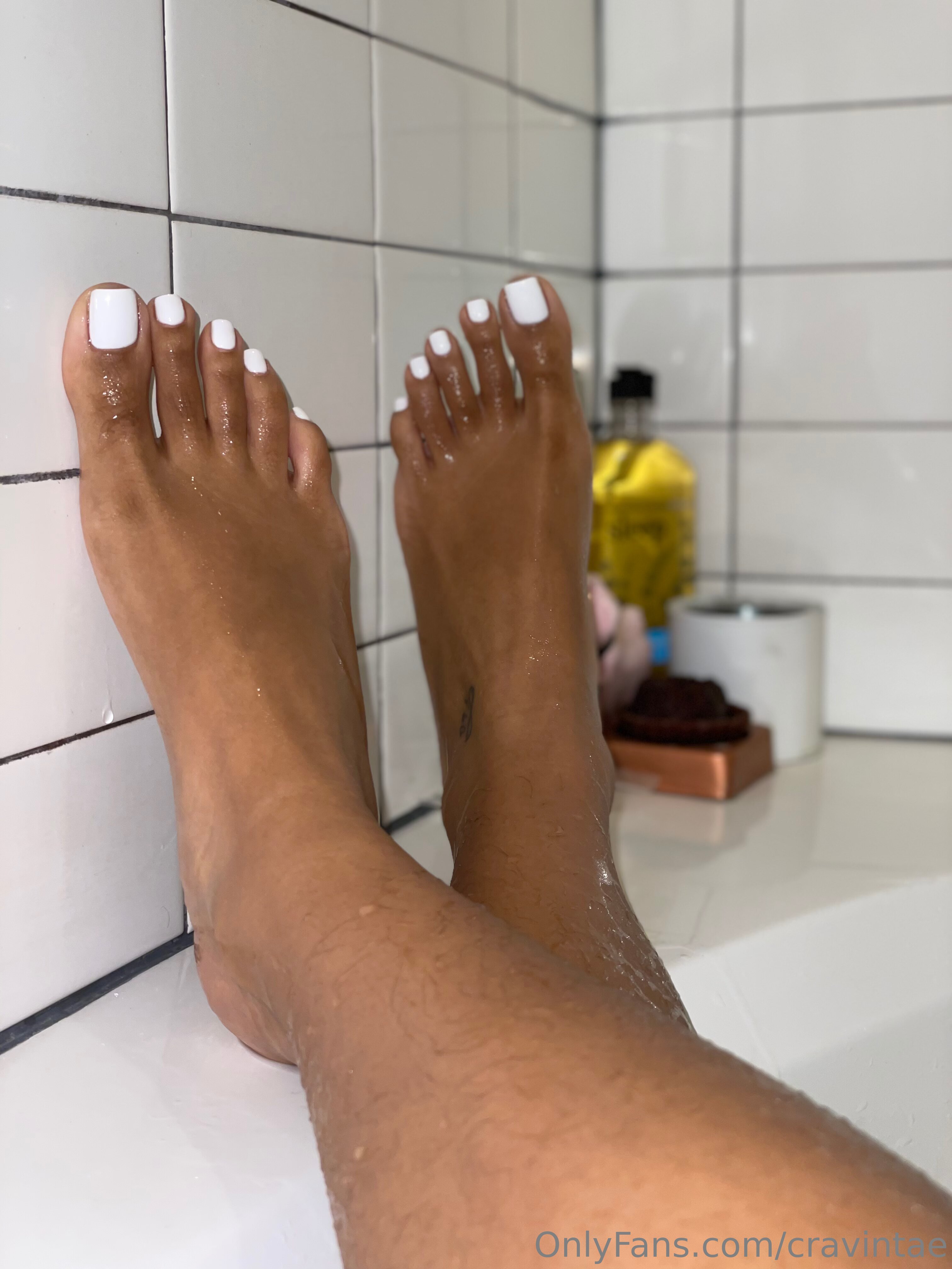 cravintae feet photo 5