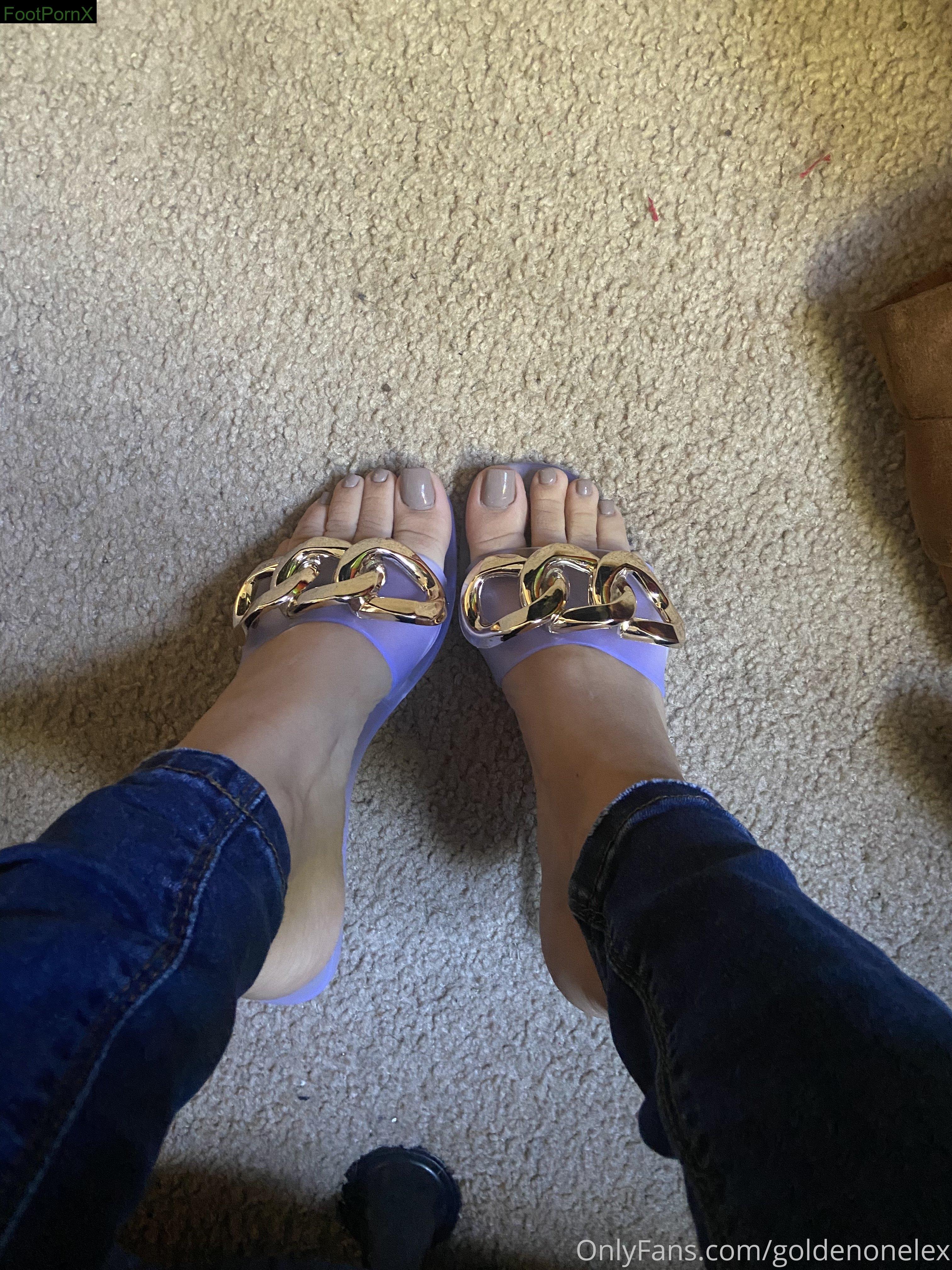 goldenonelex feet photo 11