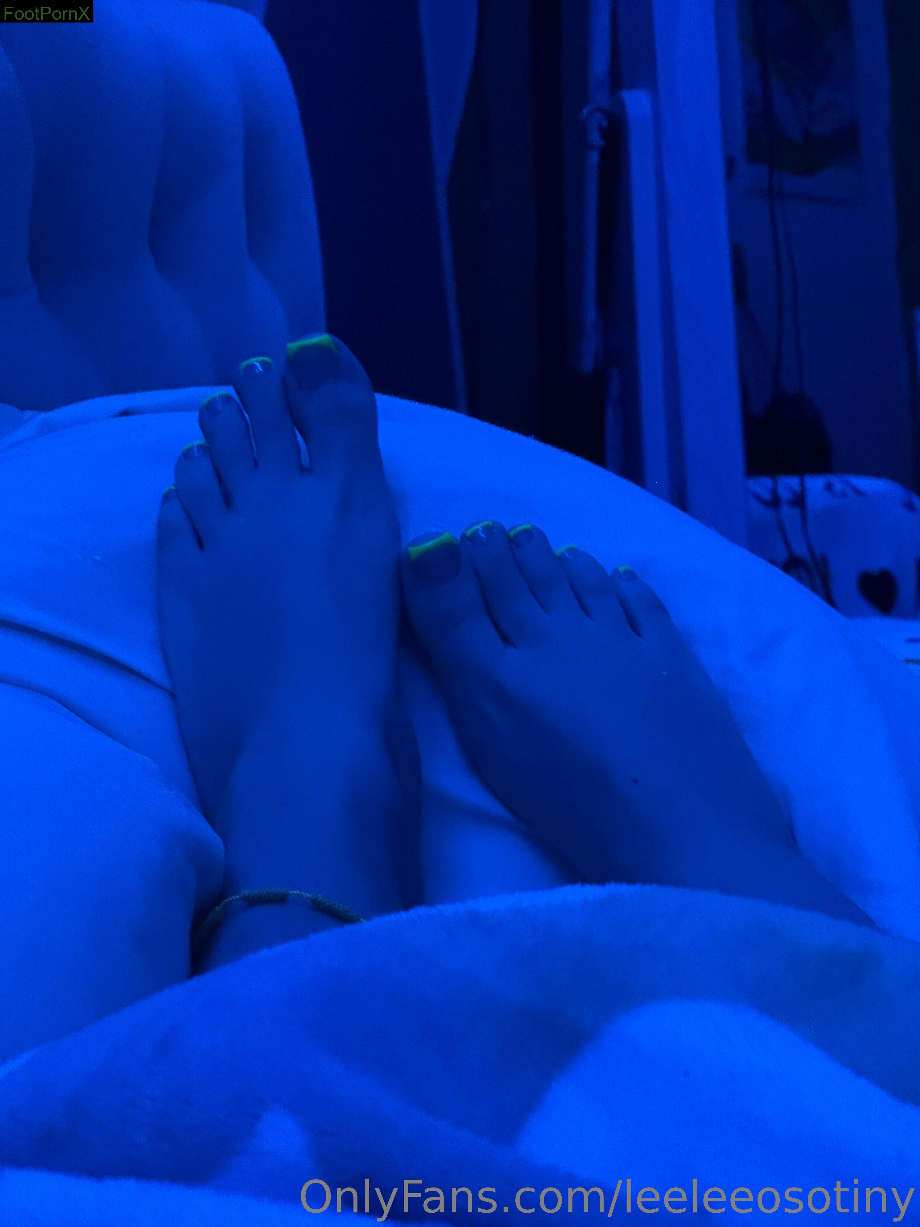 leeleeosotiny feet photo 16